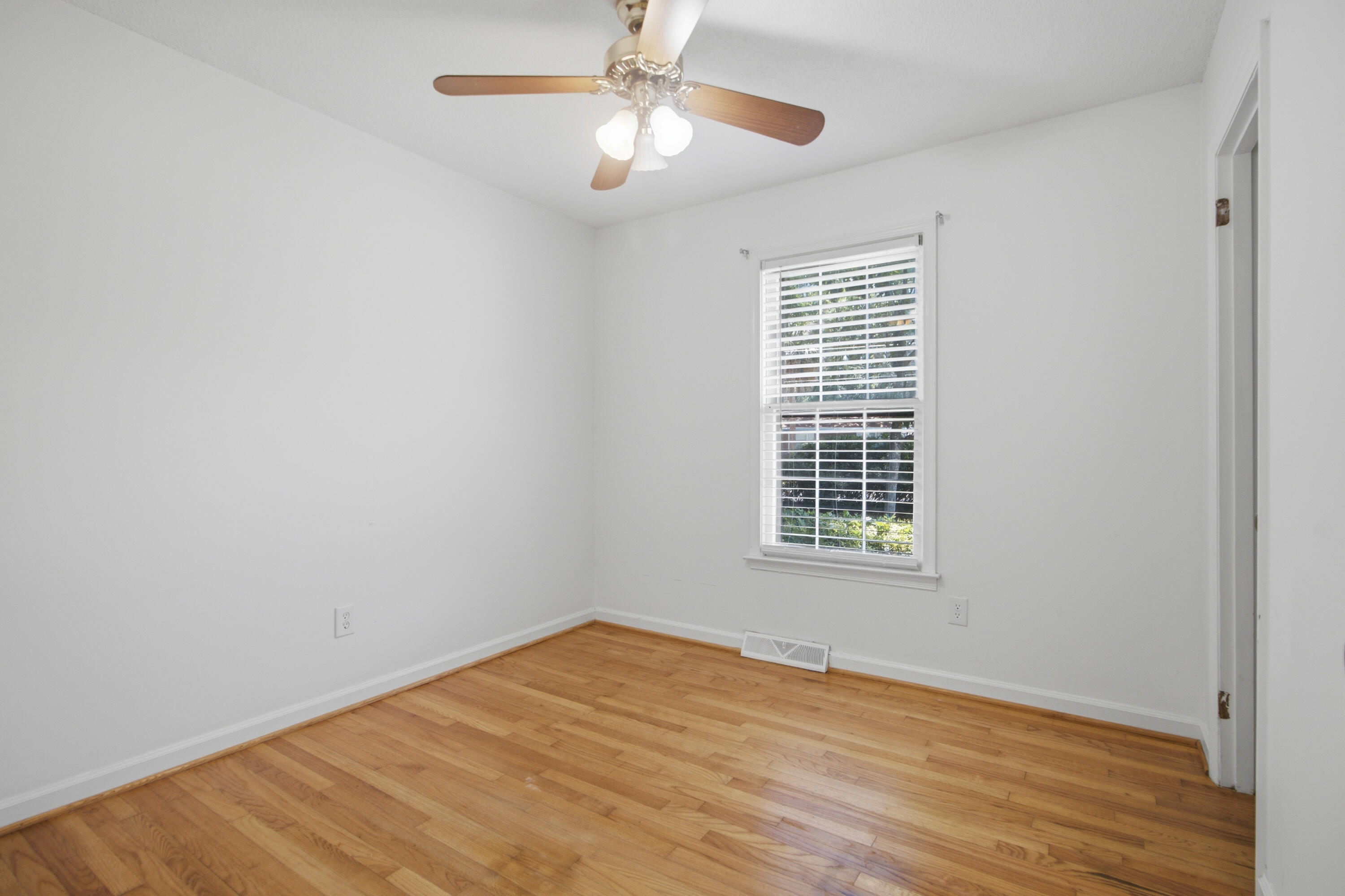1144 Wyndham Road