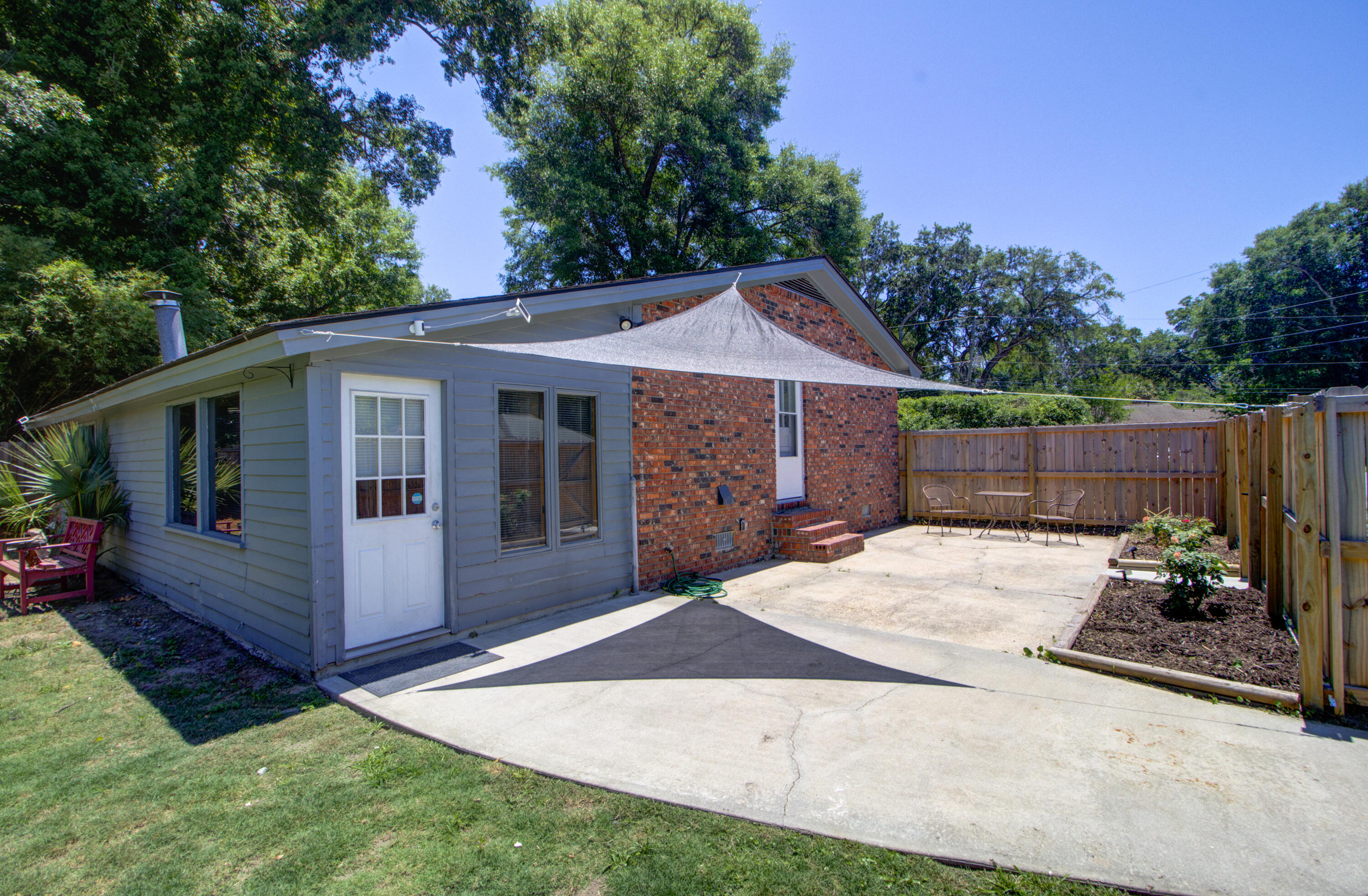 1144 Wyndham Road