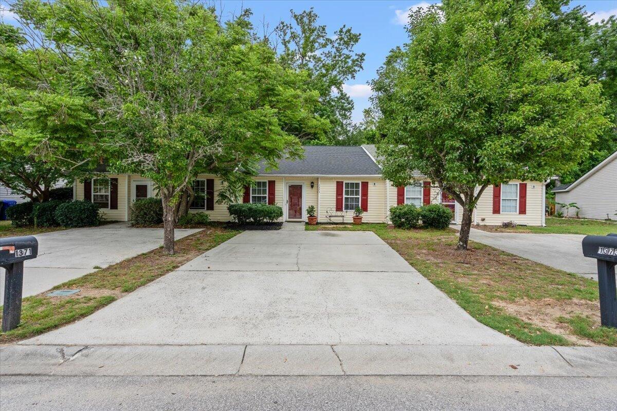 1373 Pinnacle Lane
