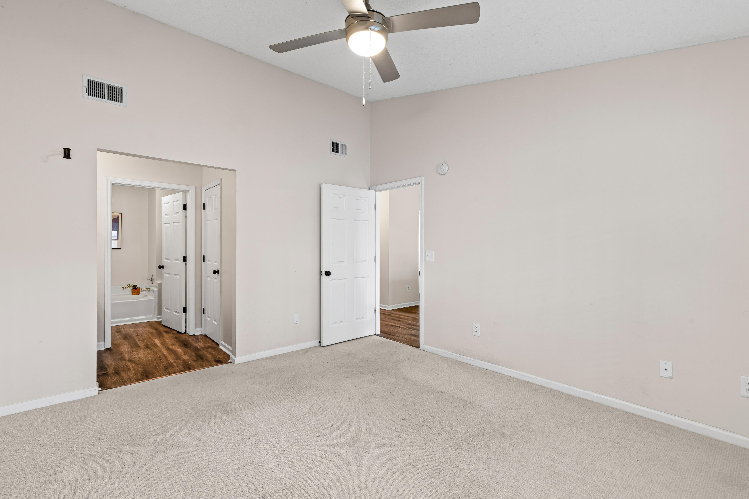 1645 Dexter Lane