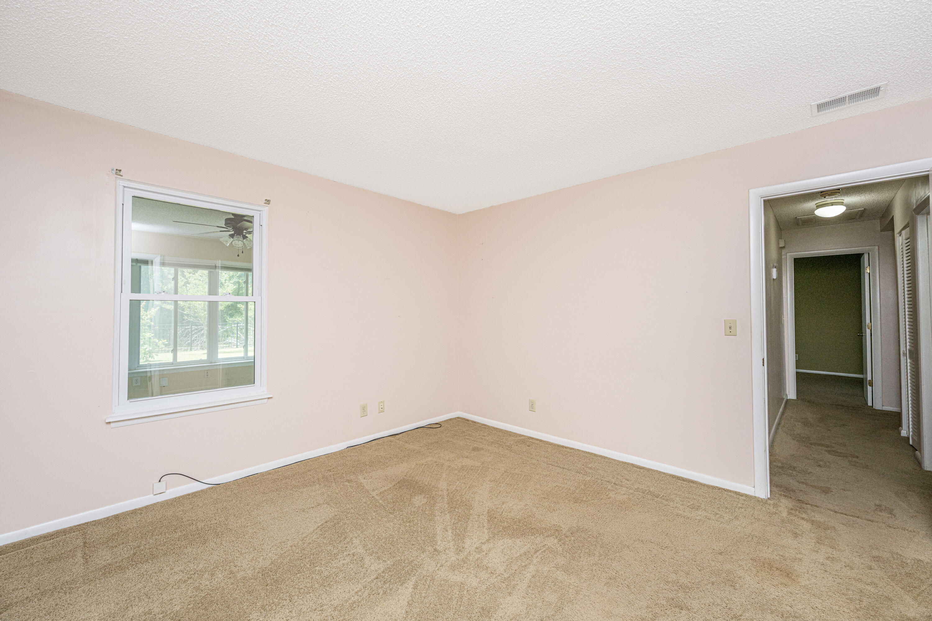 1029 Oakcrest Drive