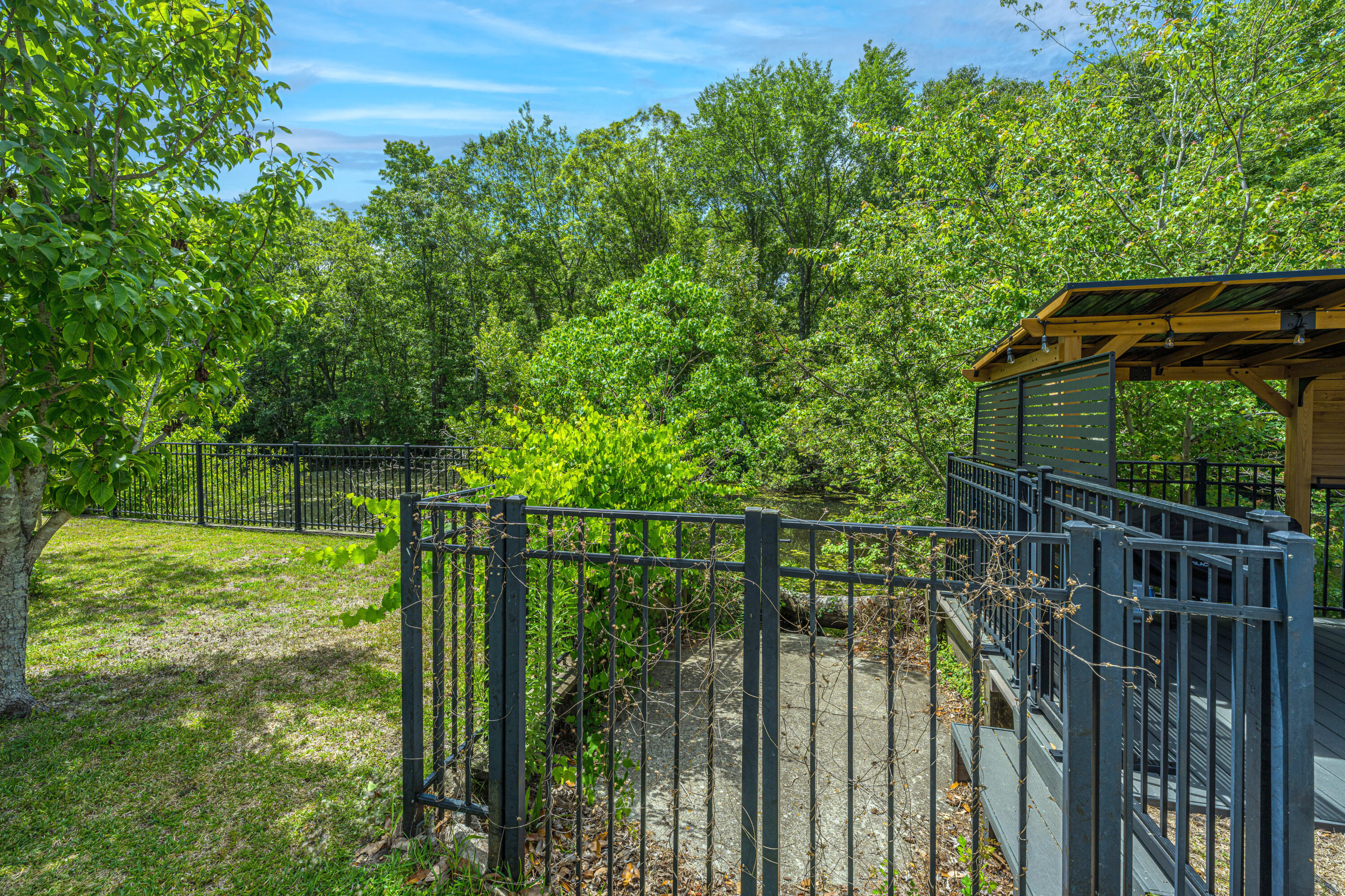 1029 Oakcrest Drive