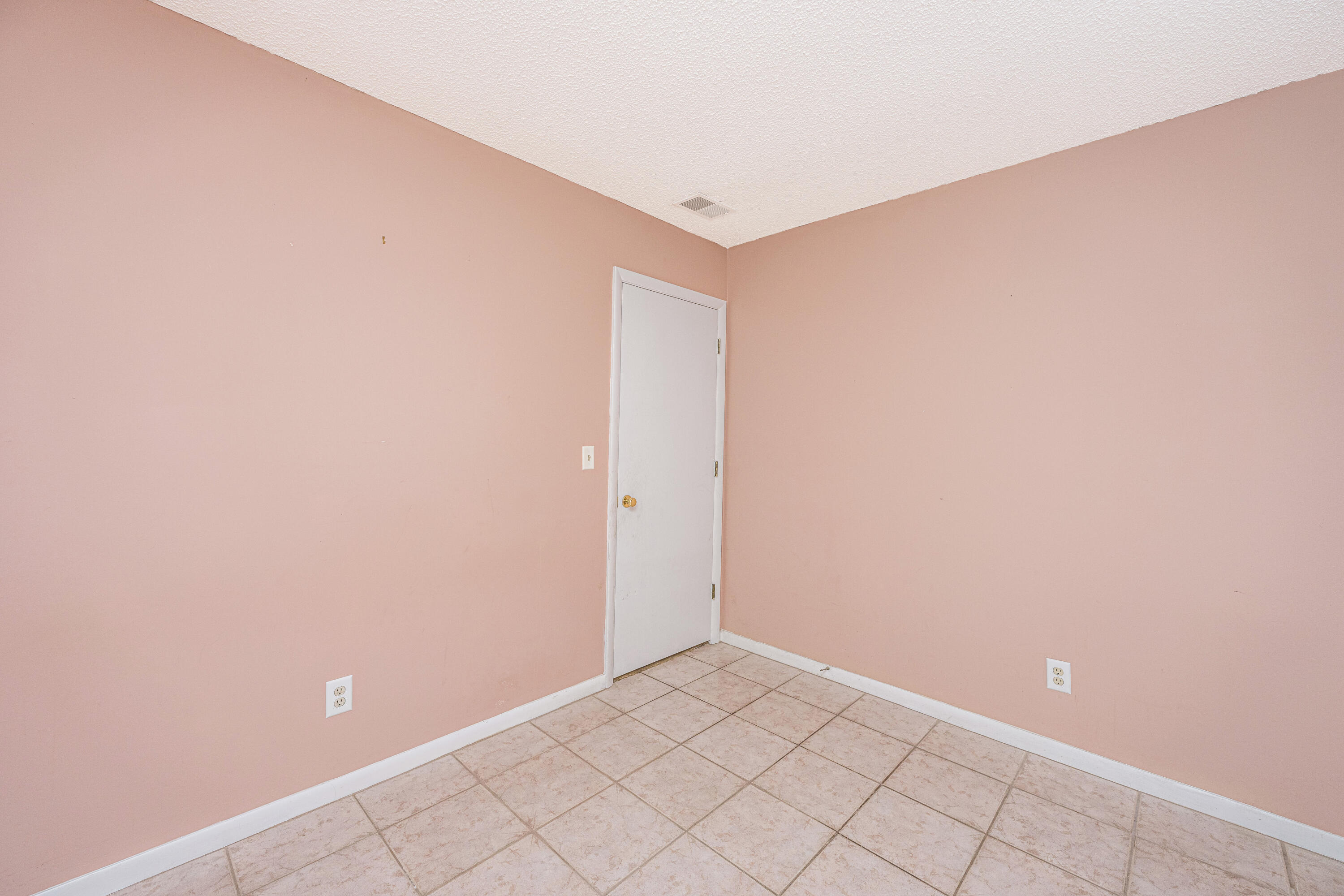 1029 Oakcrest Drive