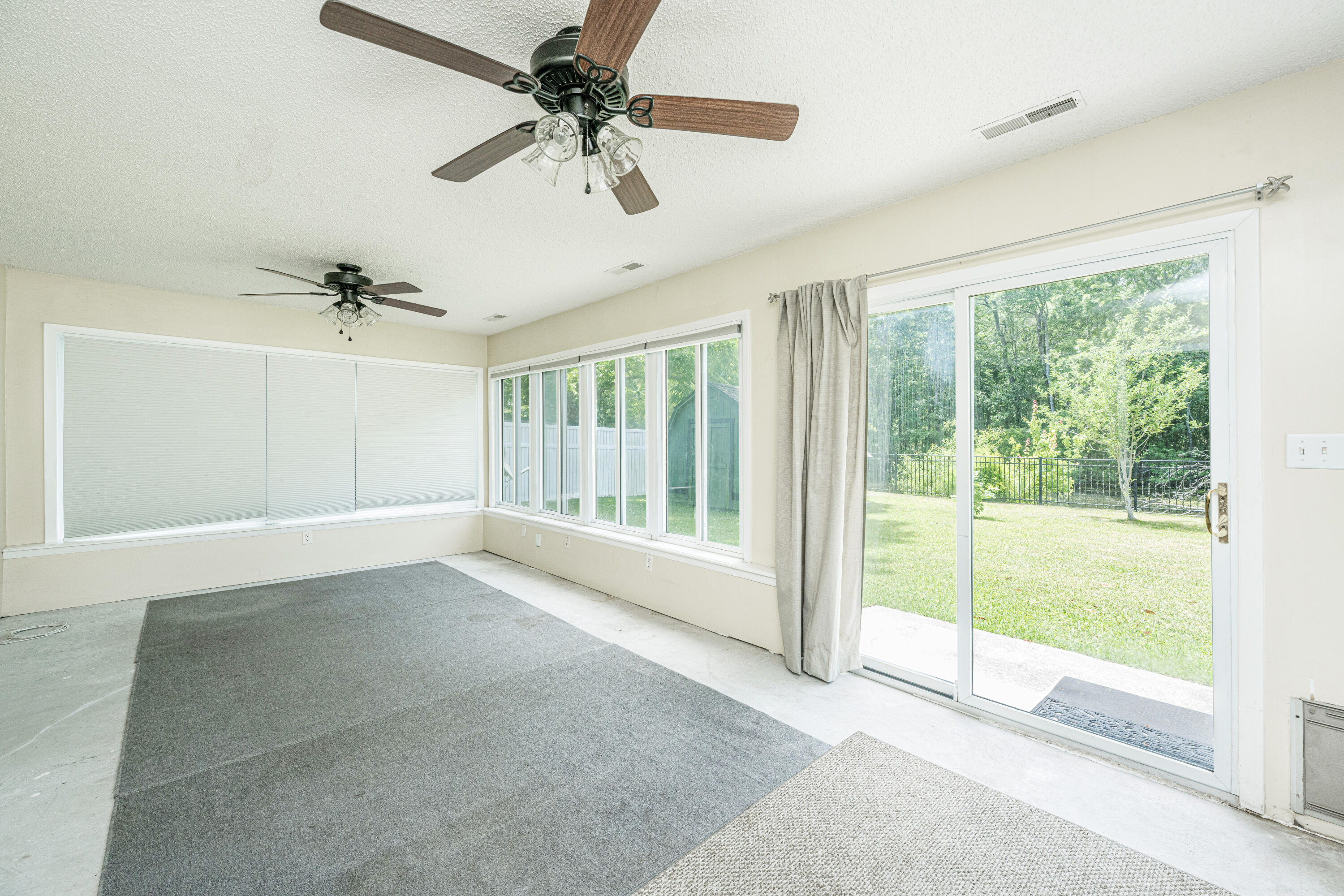 1029 Oakcrest Drive