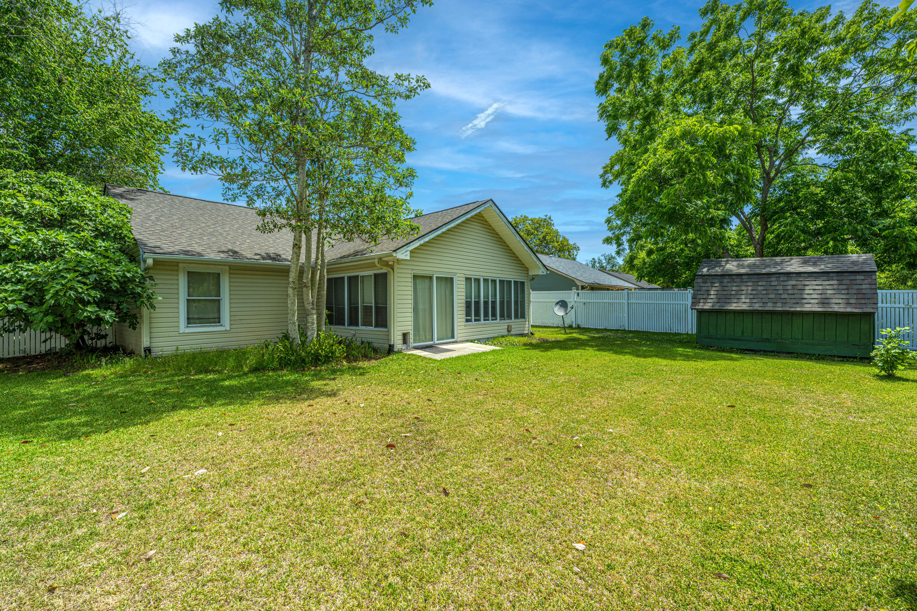 1029 Oakcrest Drive