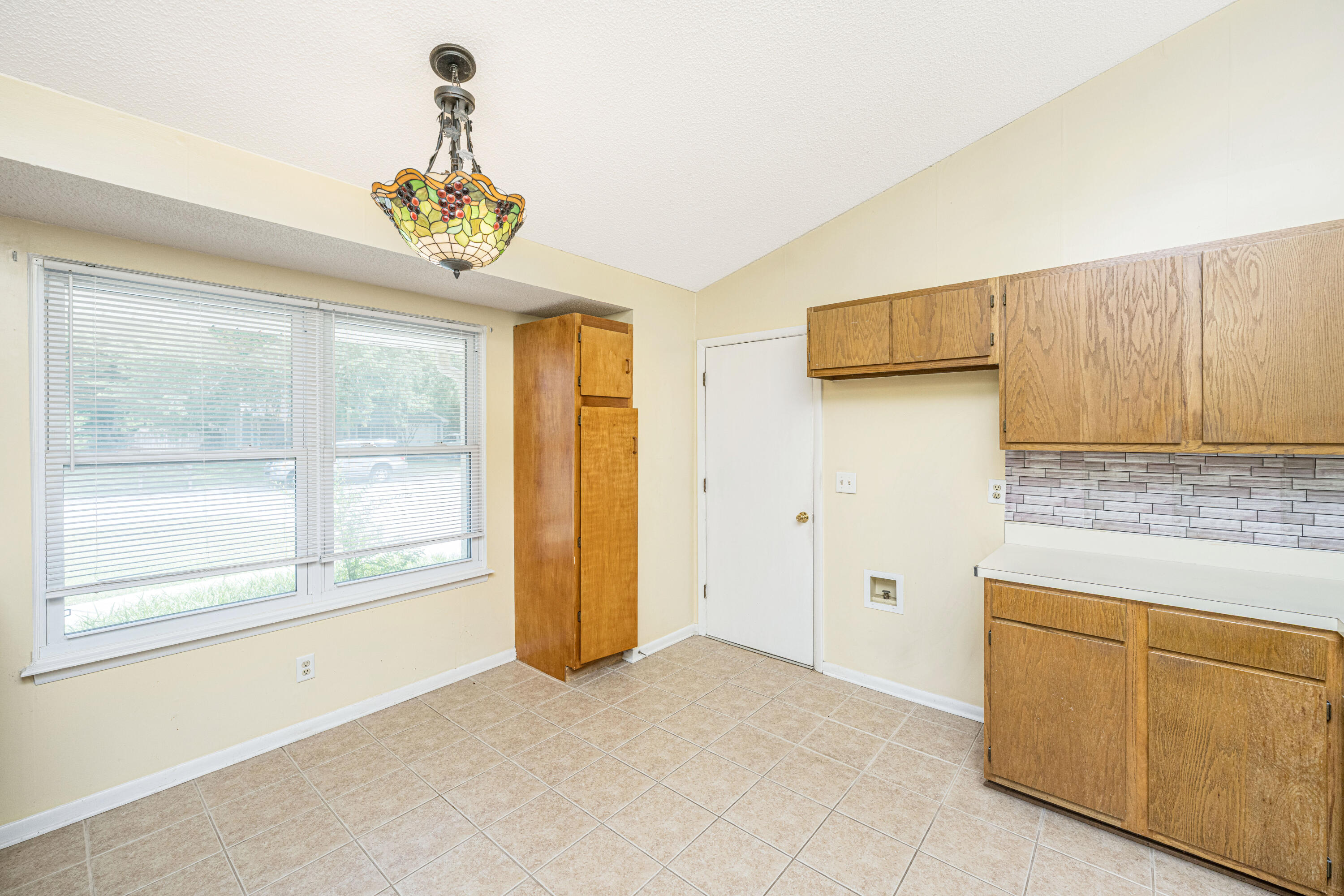 1029 Oakcrest Drive