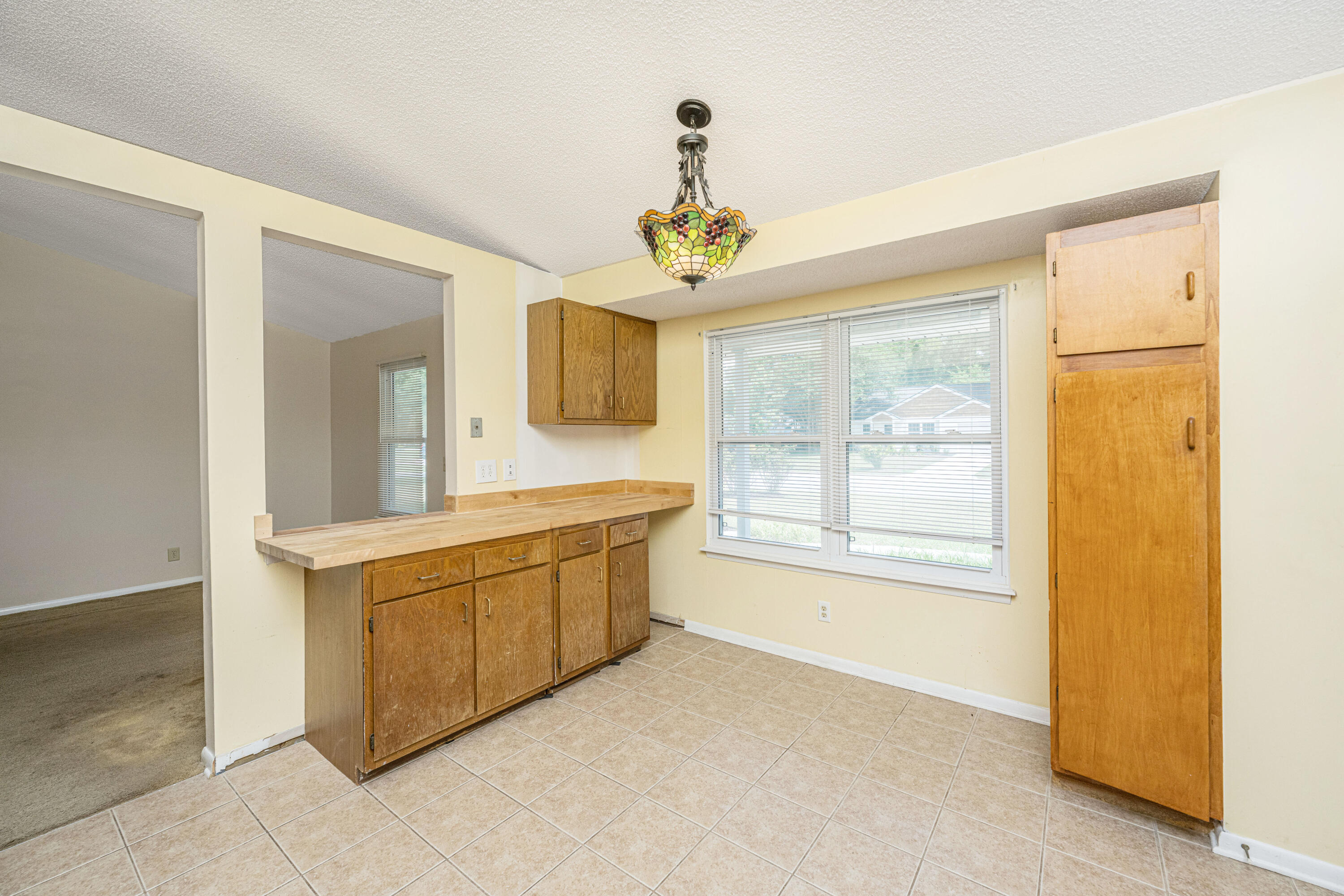 1029 Oakcrest Drive