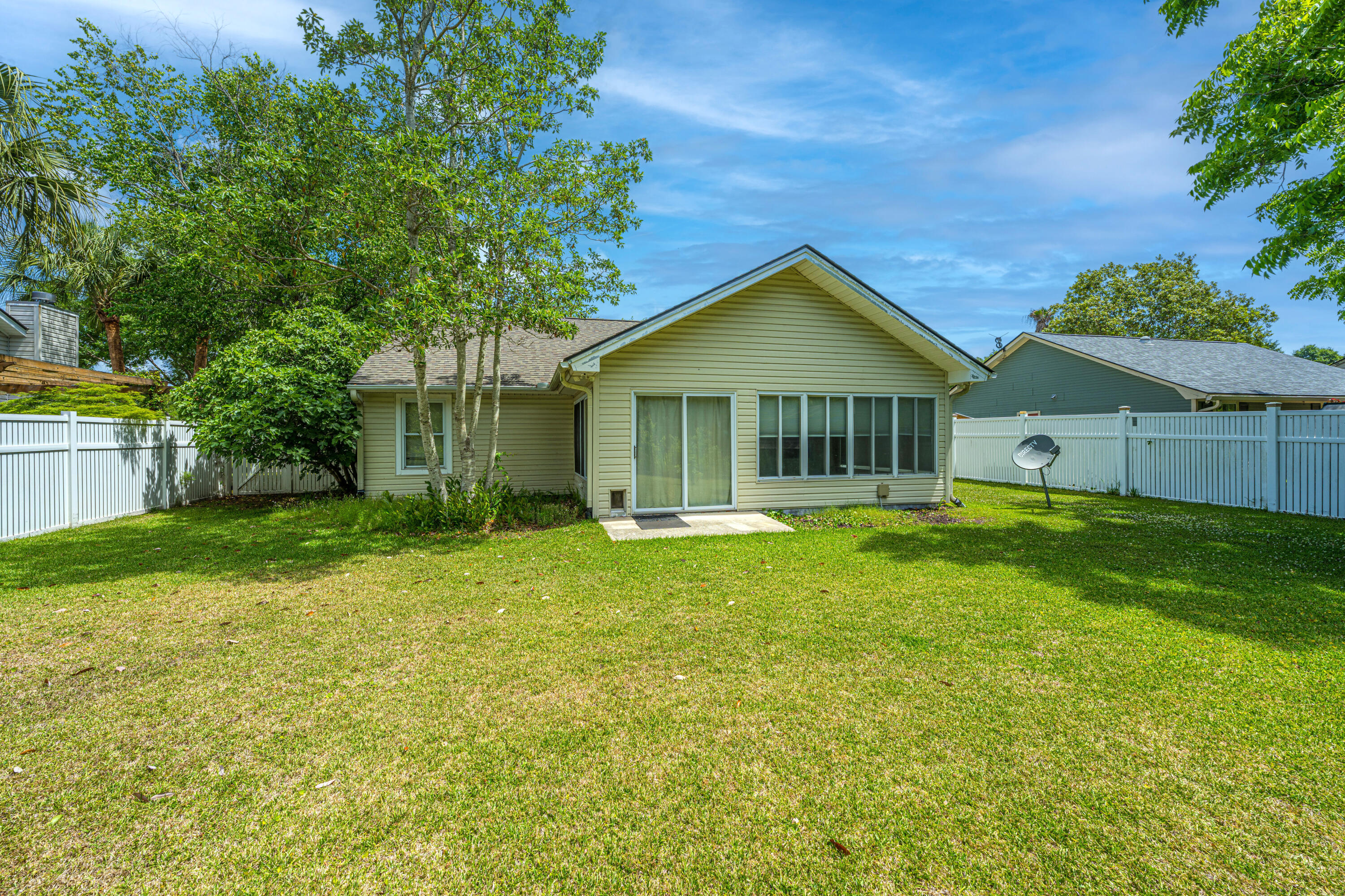 1029 Oakcrest Drive