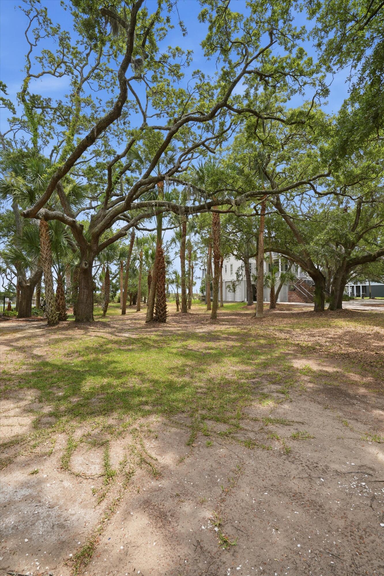 14 Hammocks Way