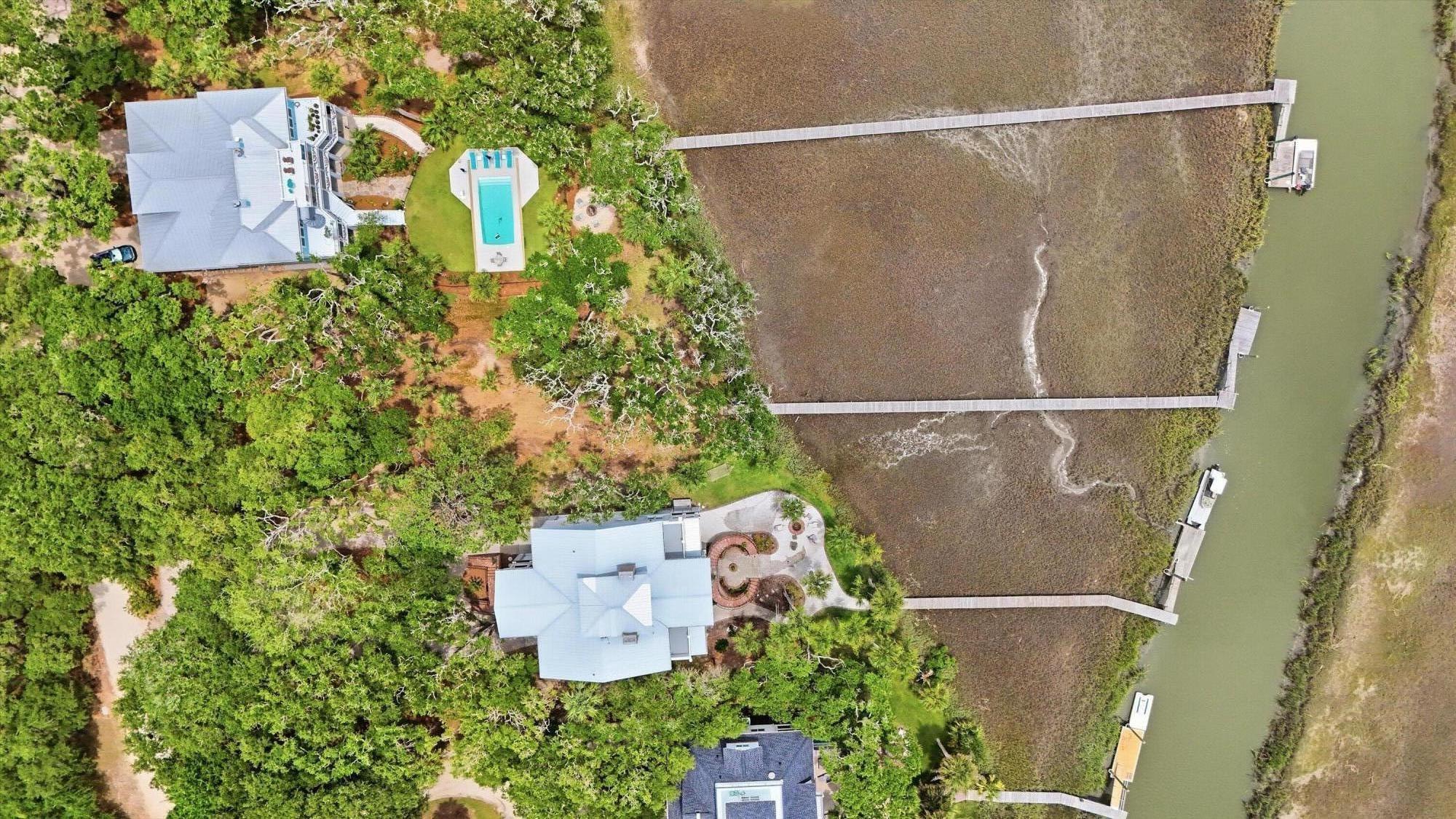 14 Hammocks Way
