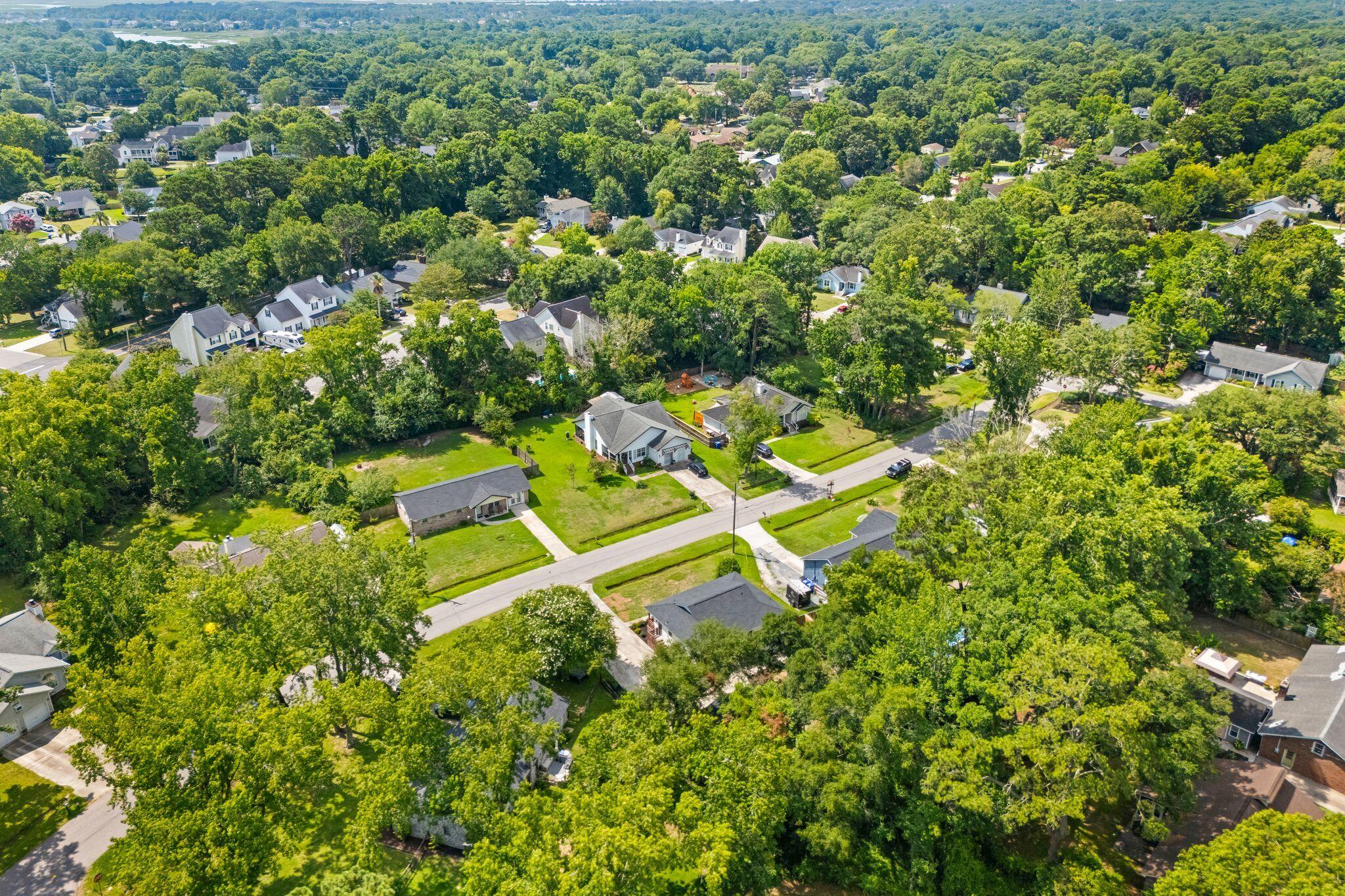 1115 Kentwood Circle