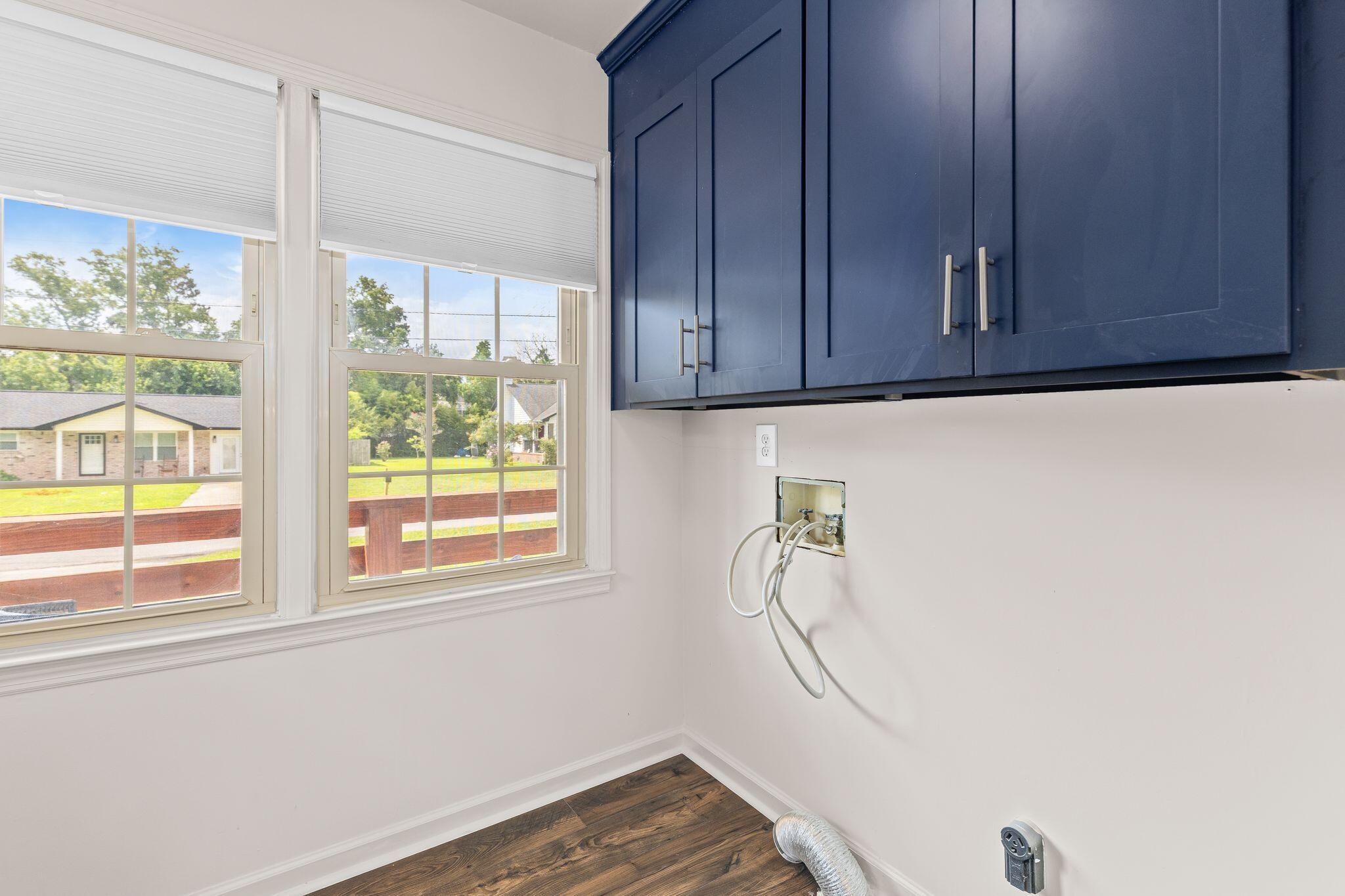 1115 Kentwood Circle