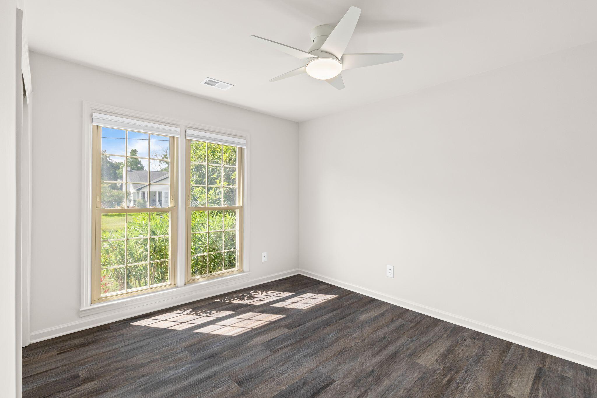 1115 Kentwood Circle