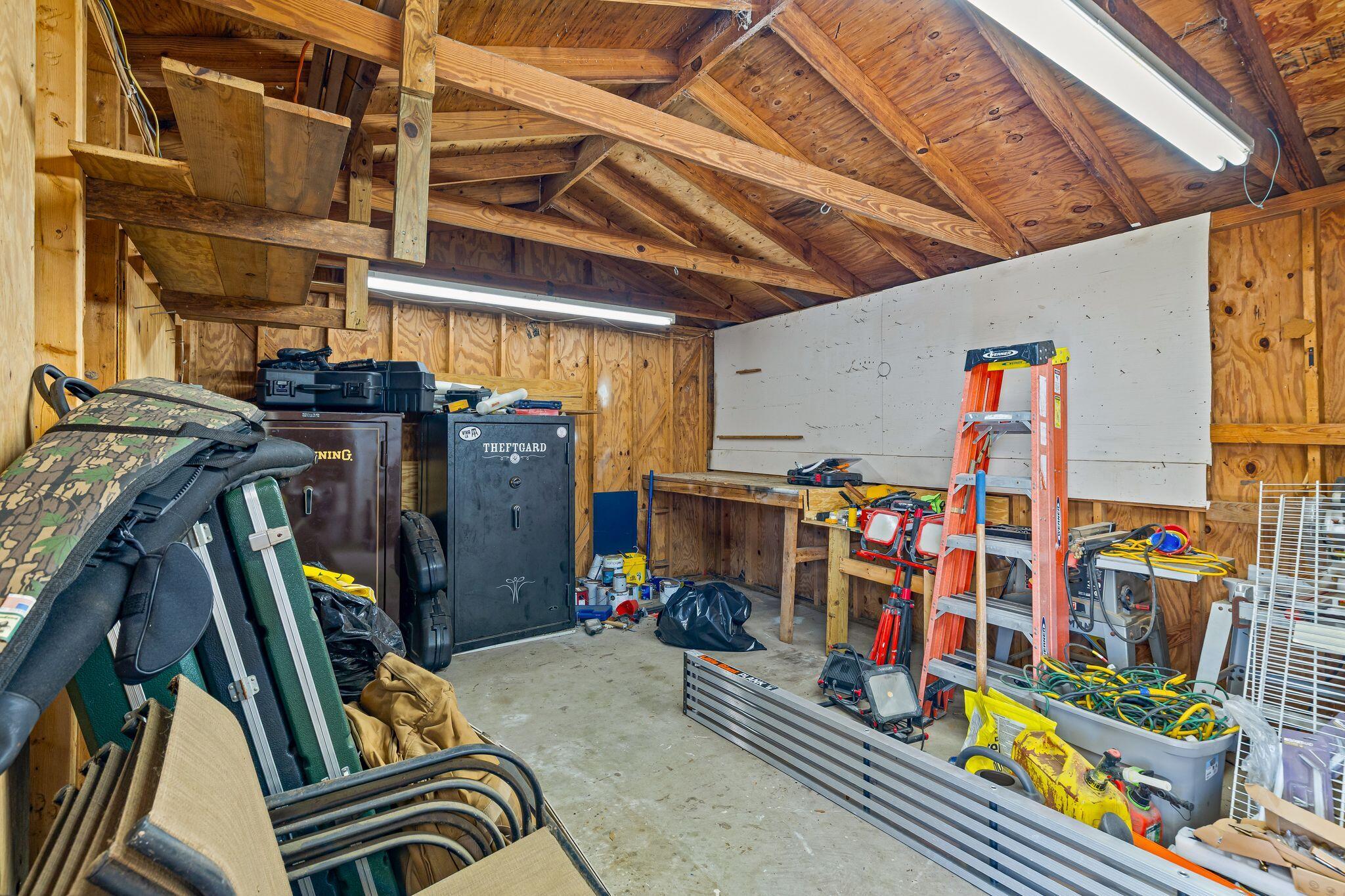 1115 Kentwood Circle