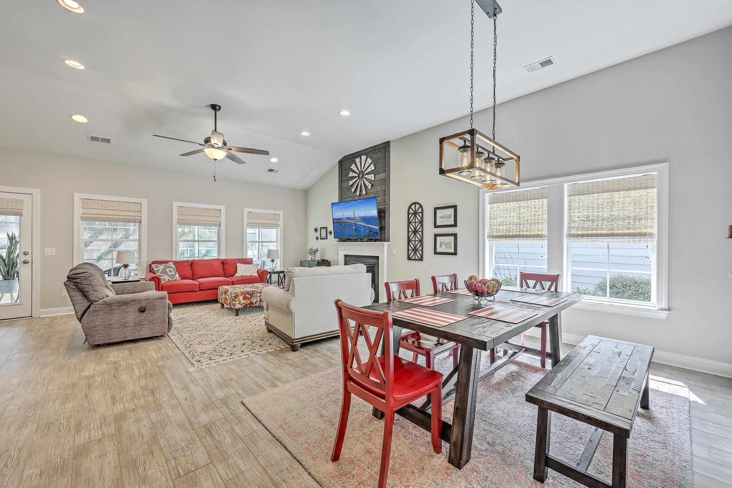 1044 Pigeon Point
