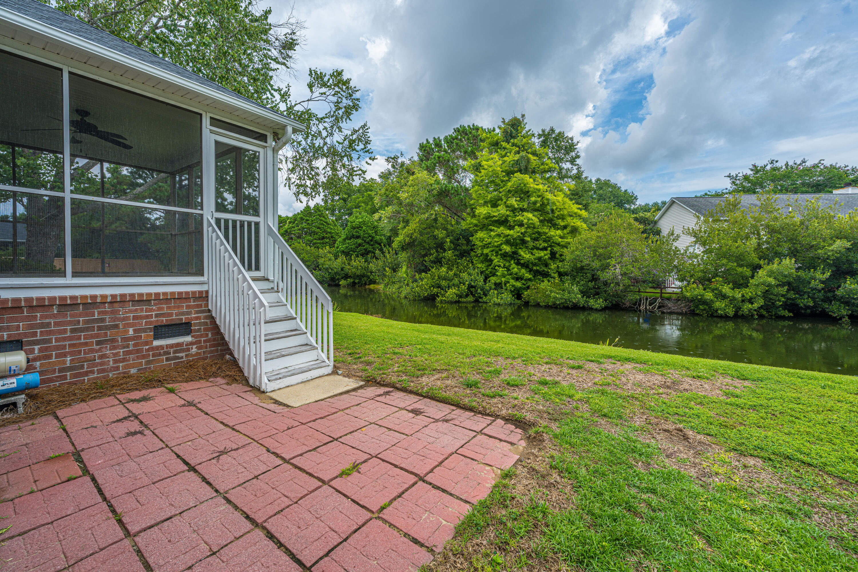 1083 Wayfarer Lane