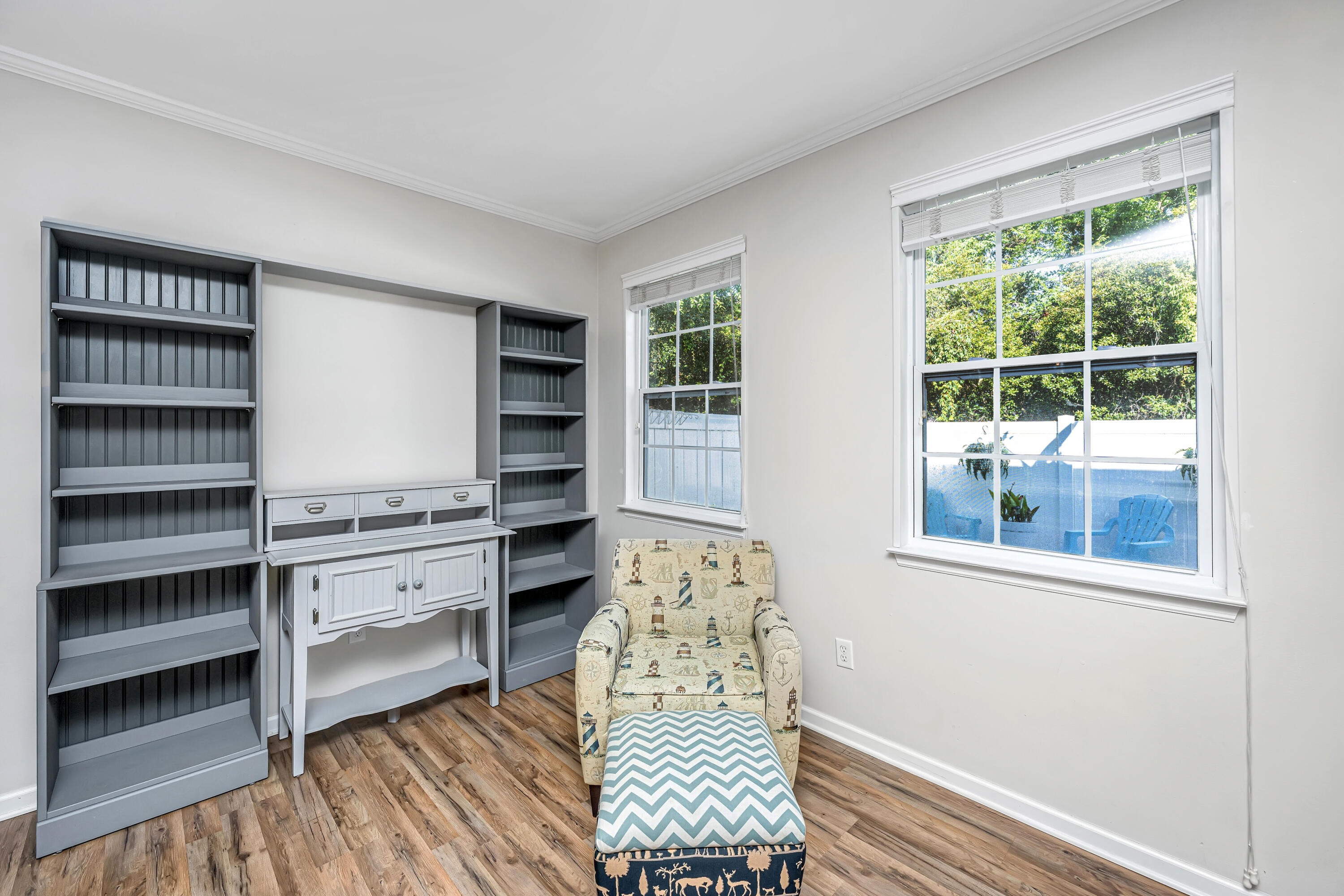 1113 Santa Elena Way