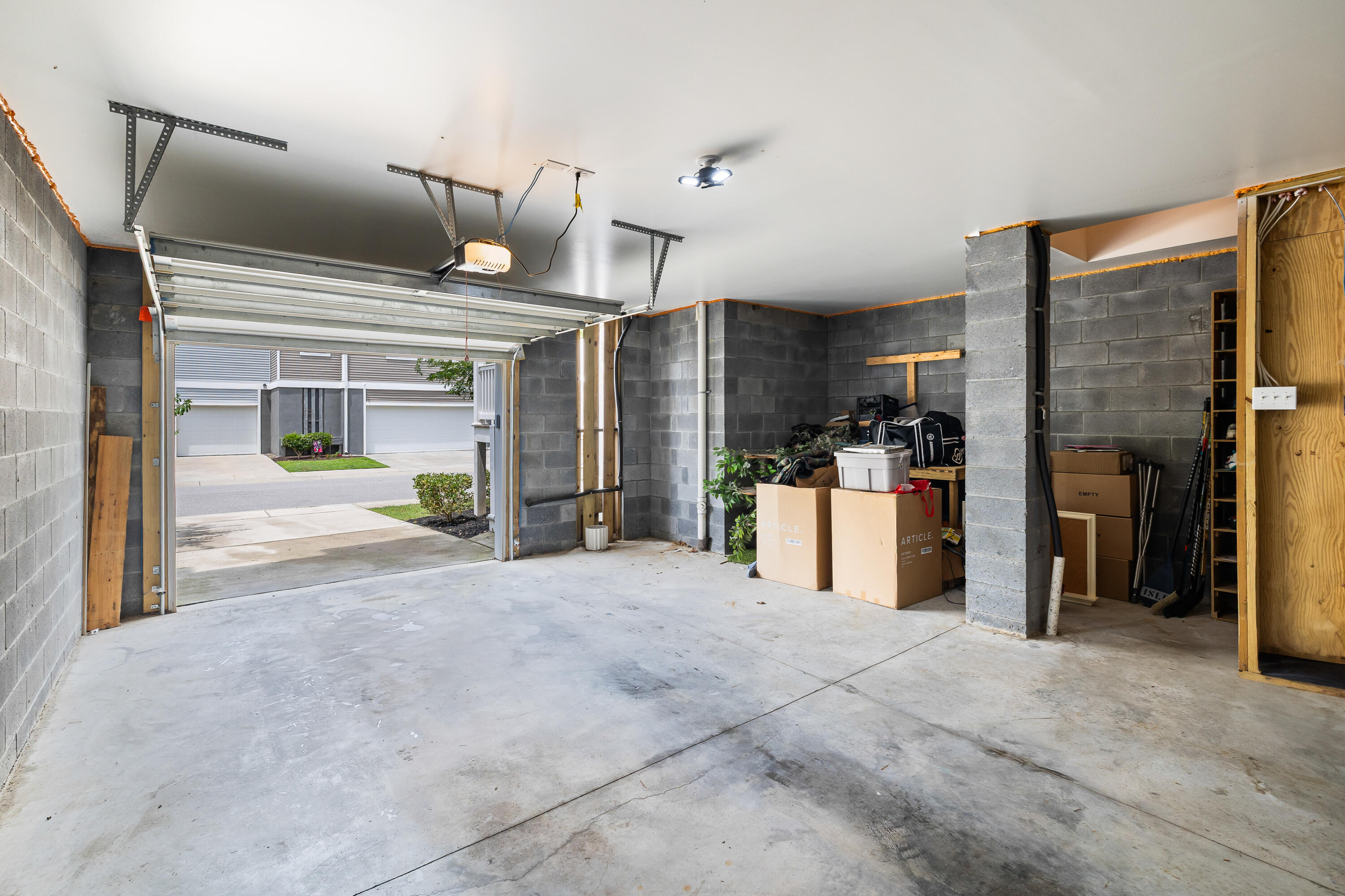 582 Mclernon Trace