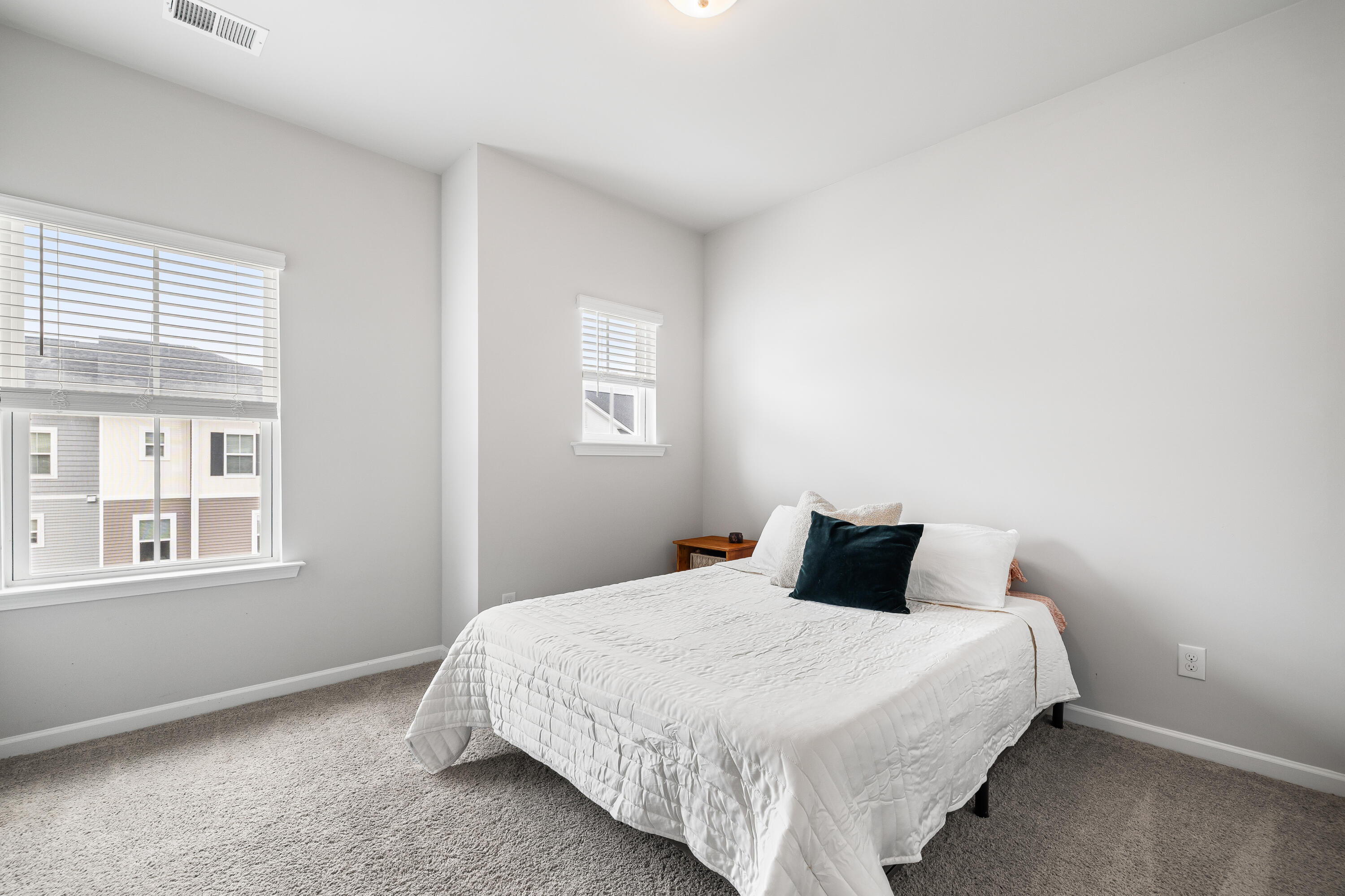 582 Mclernon Trace
