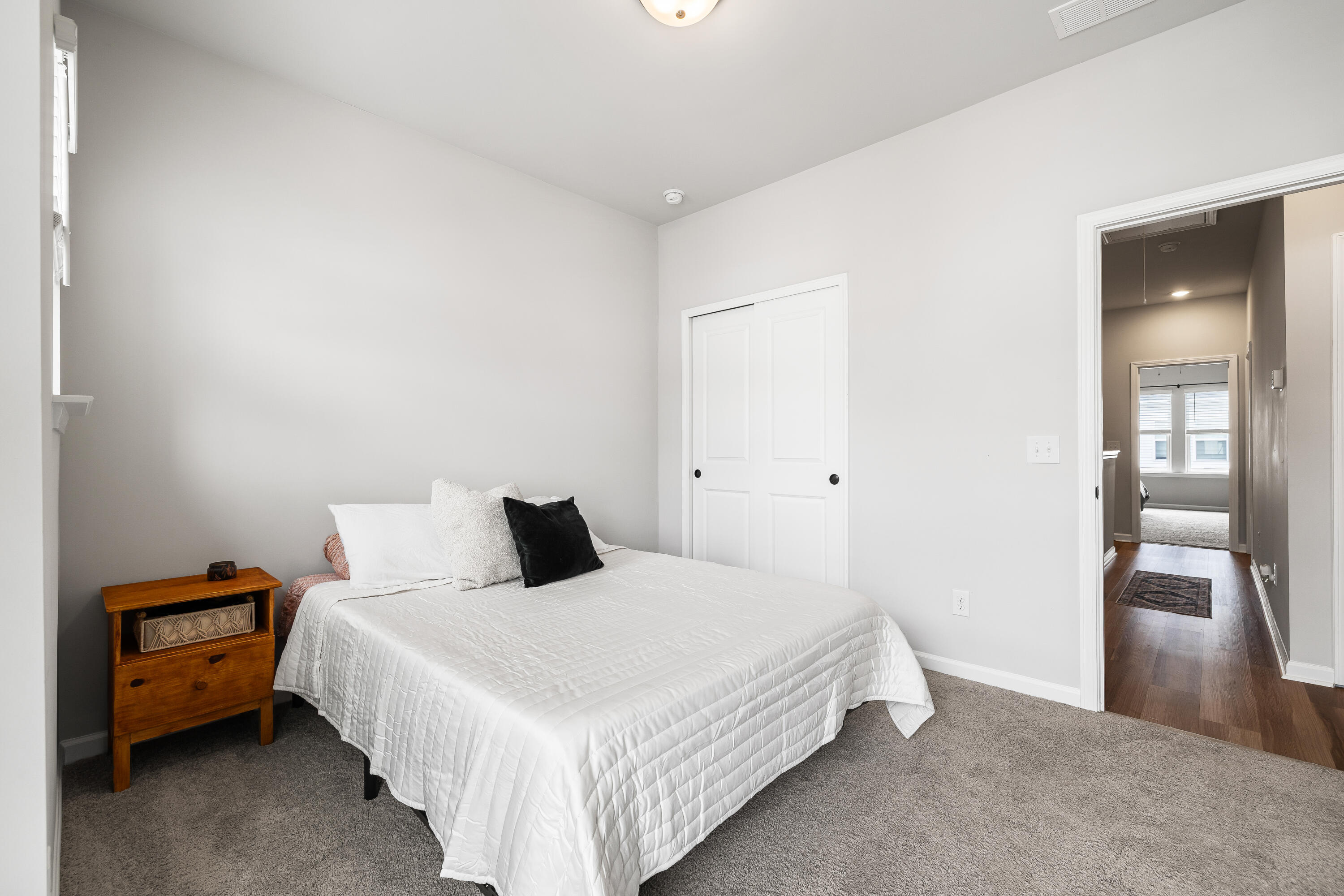 582 Mclernon Trace