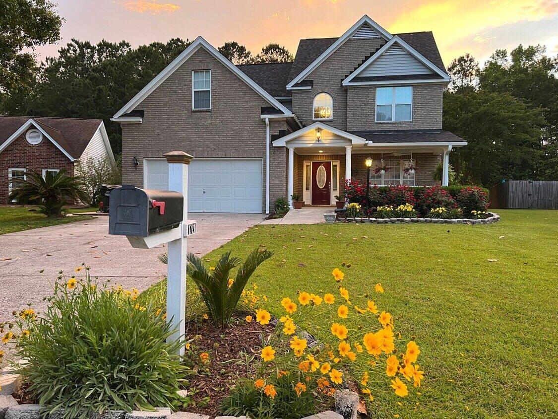 1721 Fox Ridge Court