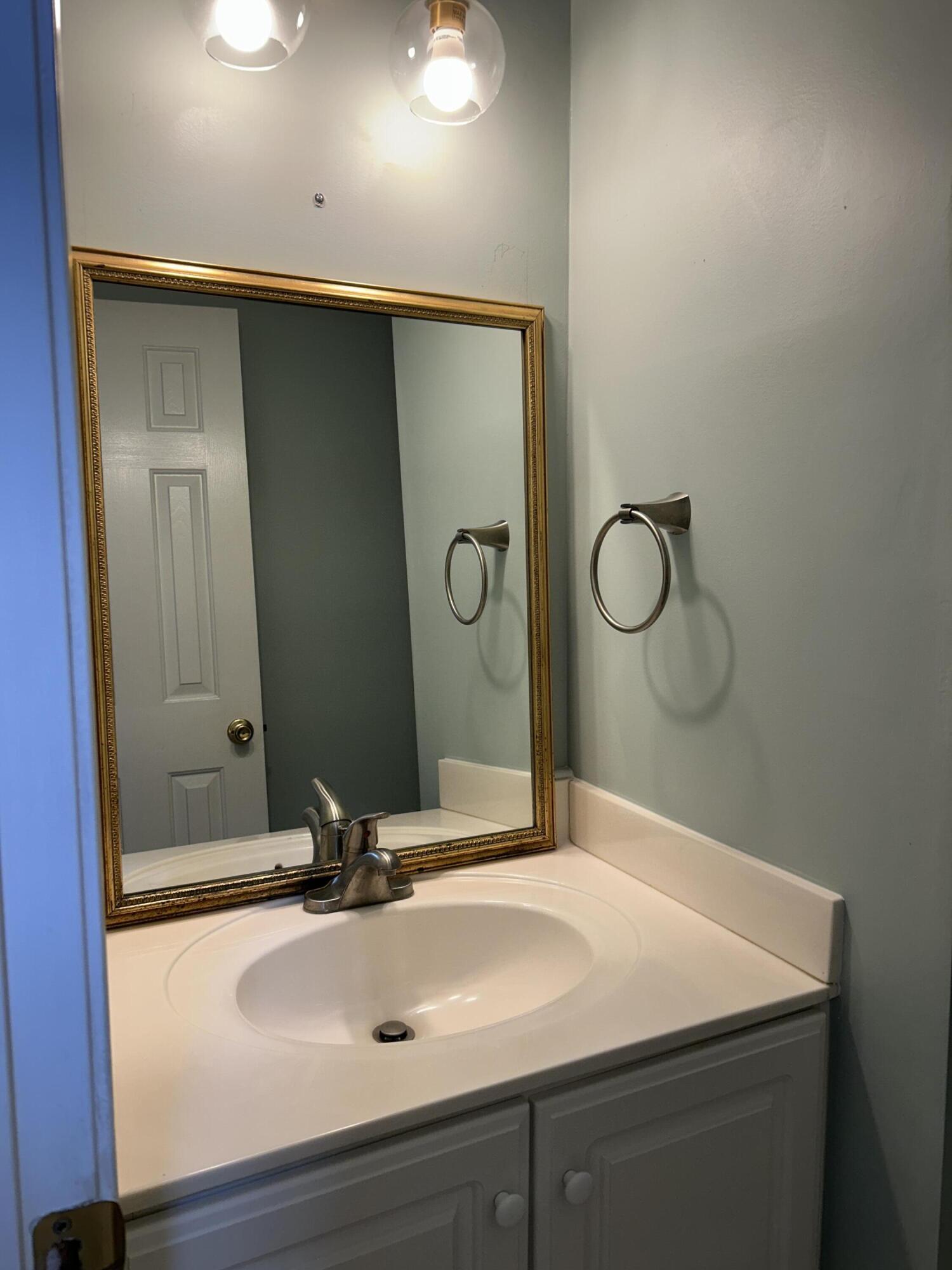 1721 Fox Ridge Court