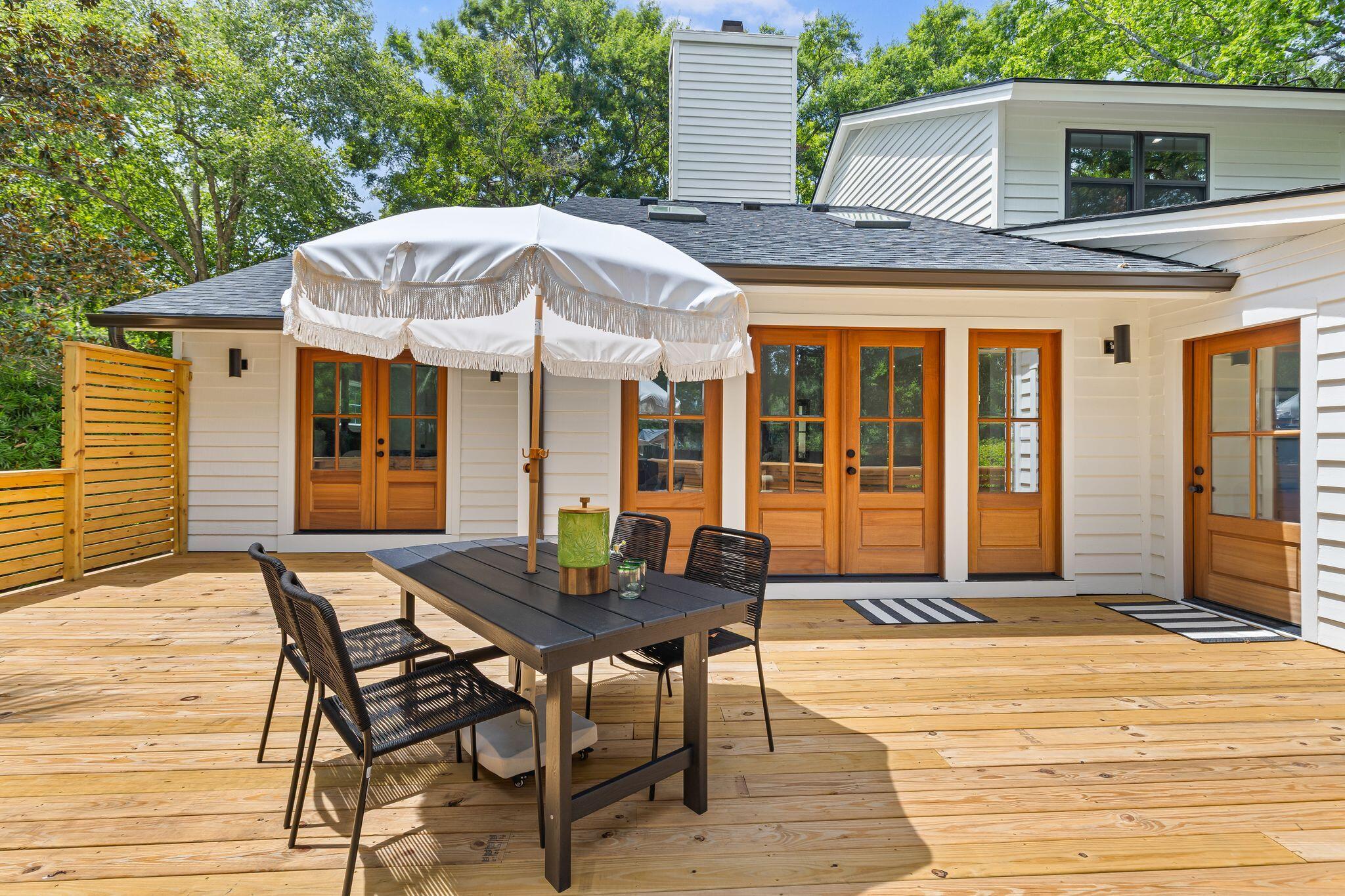 1134 Greenview Lane