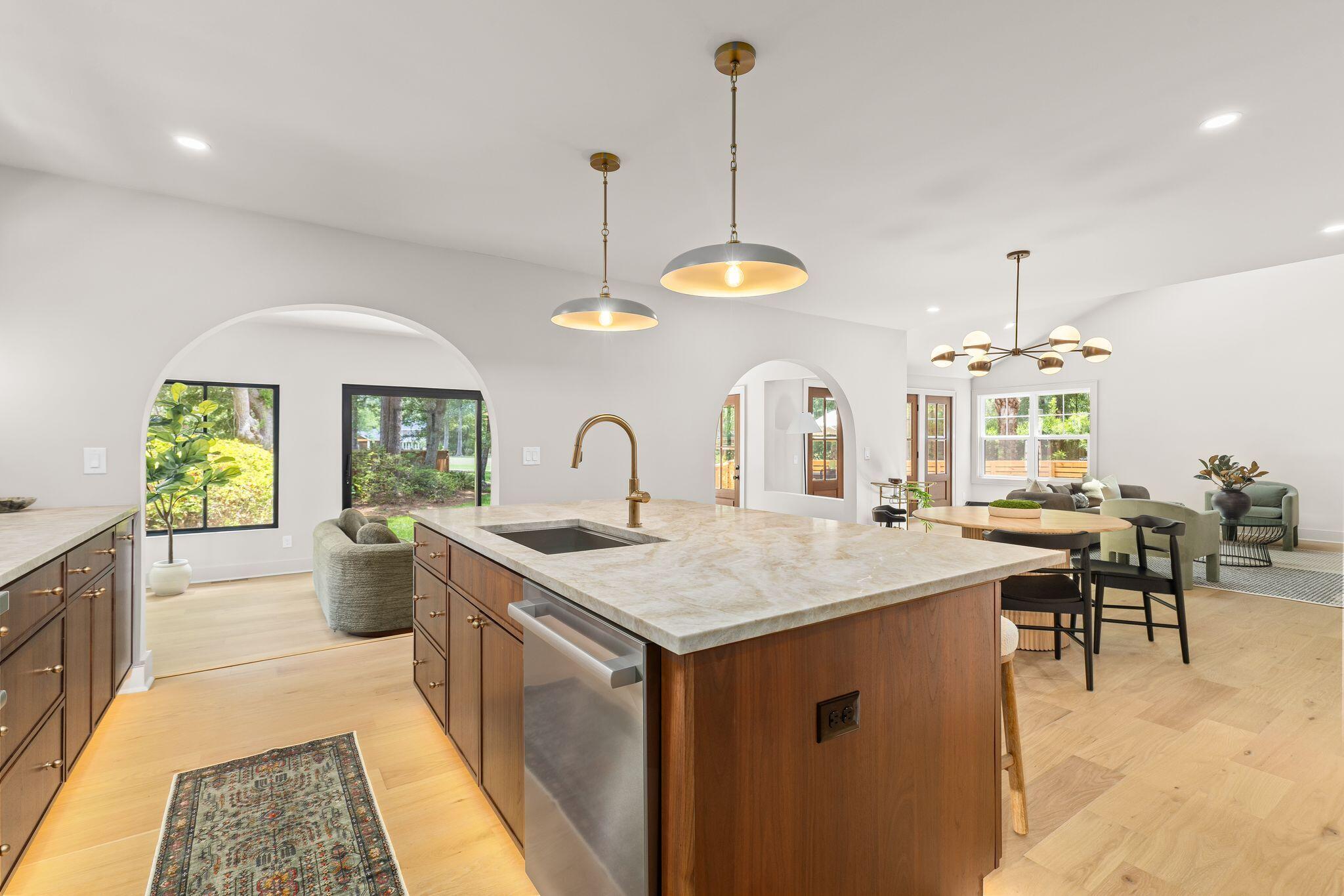 1134 Greenview Lane