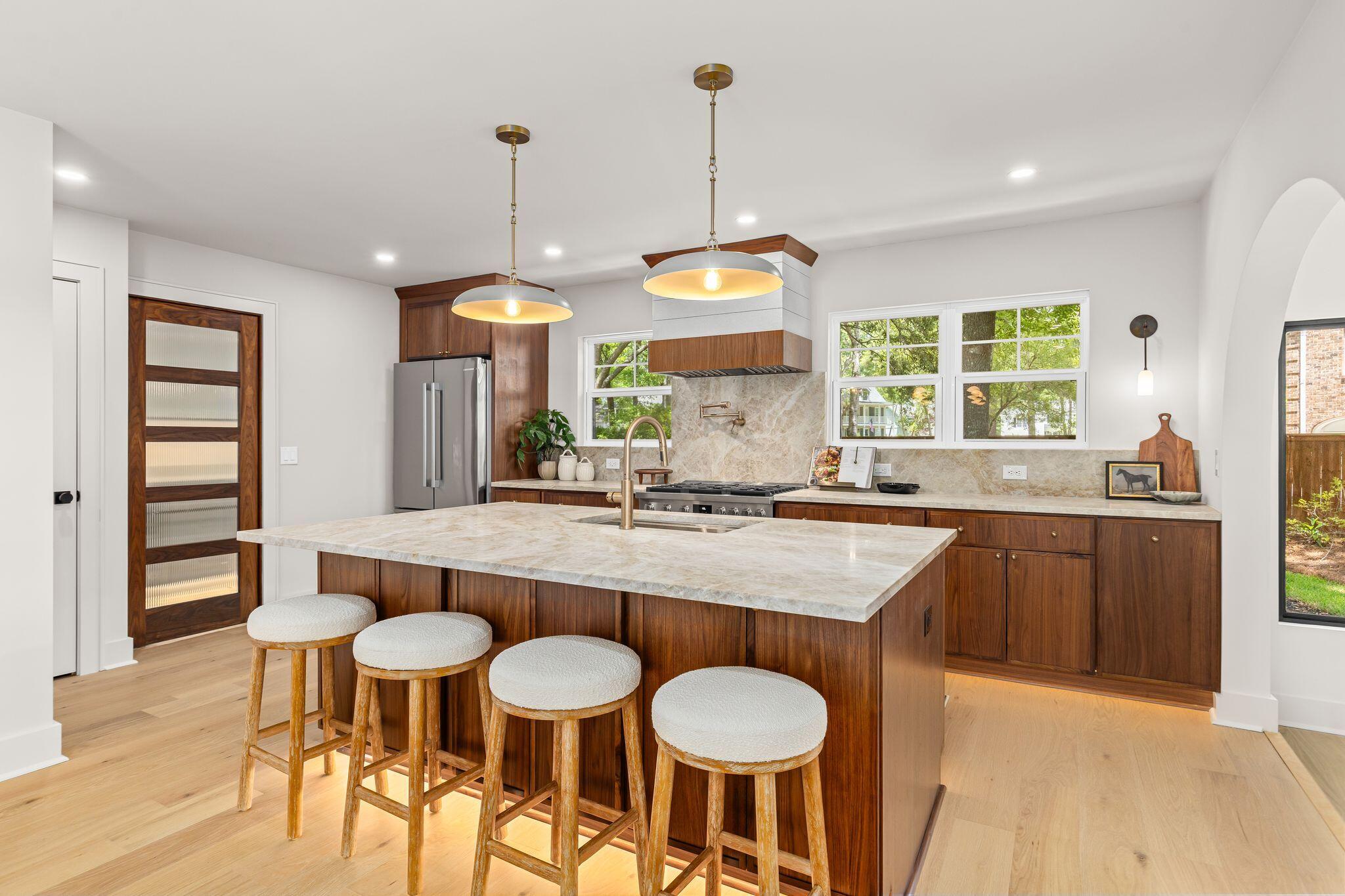 1134 Greenview Lane