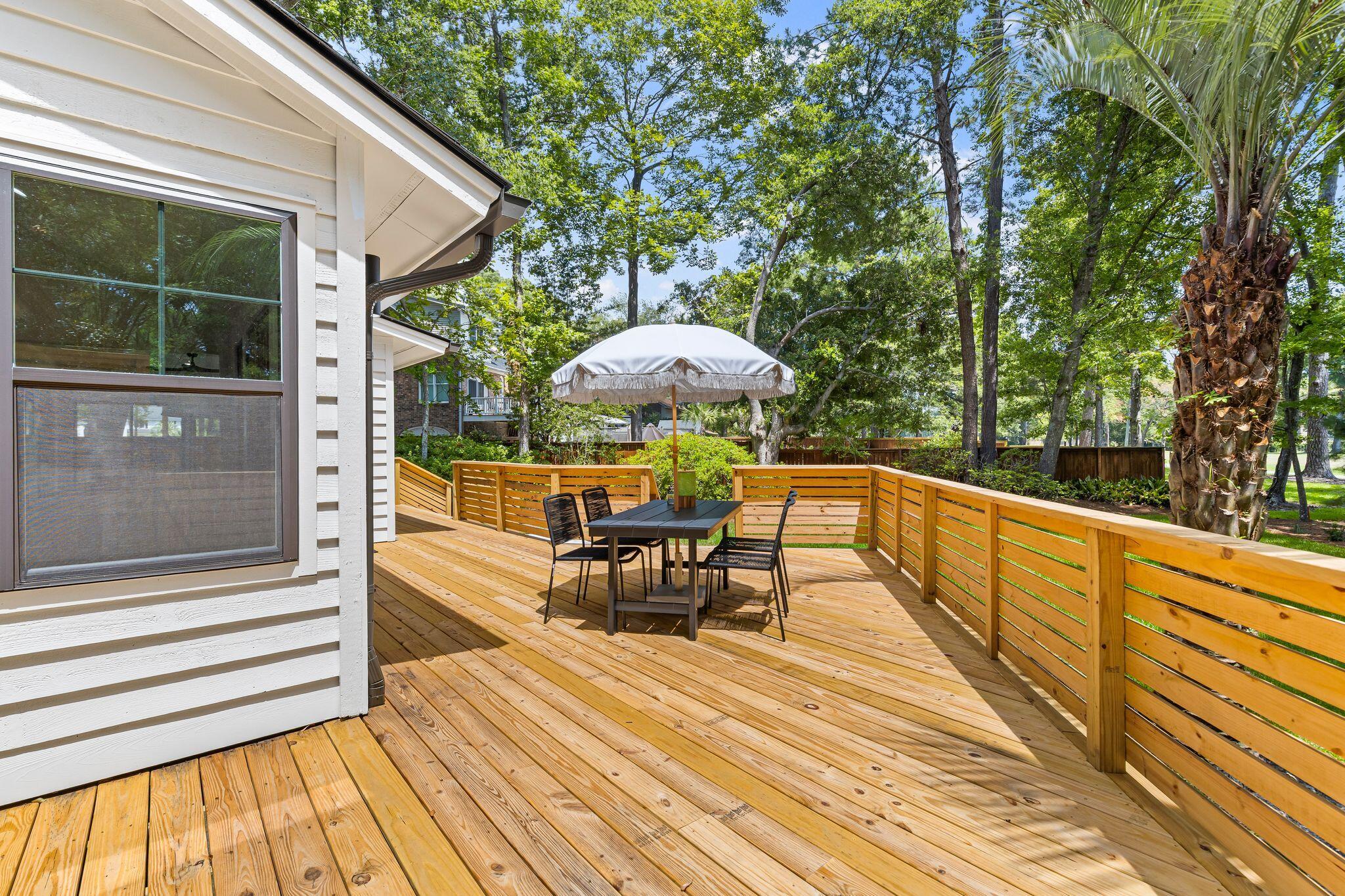 1134 Greenview Lane
