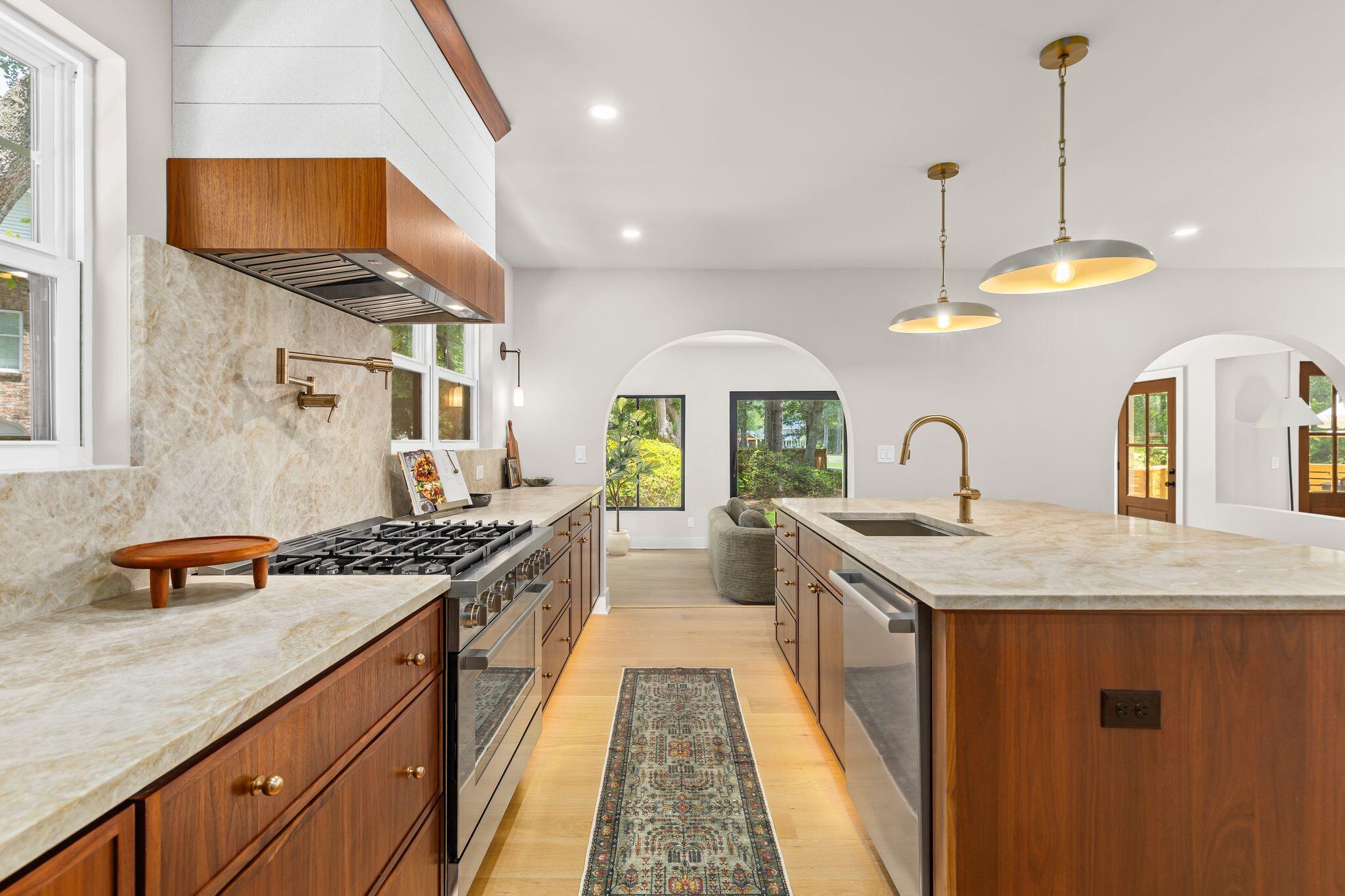 1134 Greenview Lane