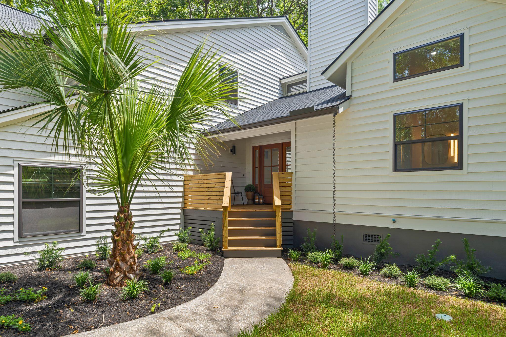1134 Greenview Lane