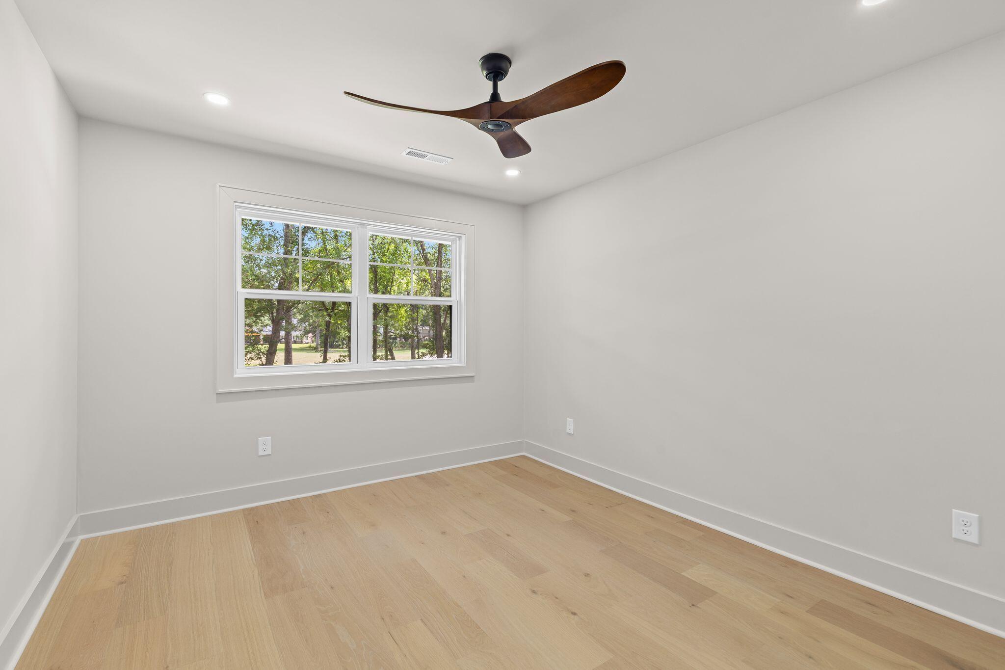1134 Greenview Lane