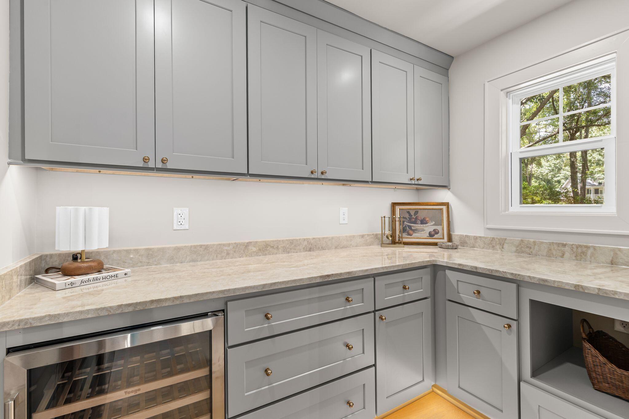 1134 Greenview Lane