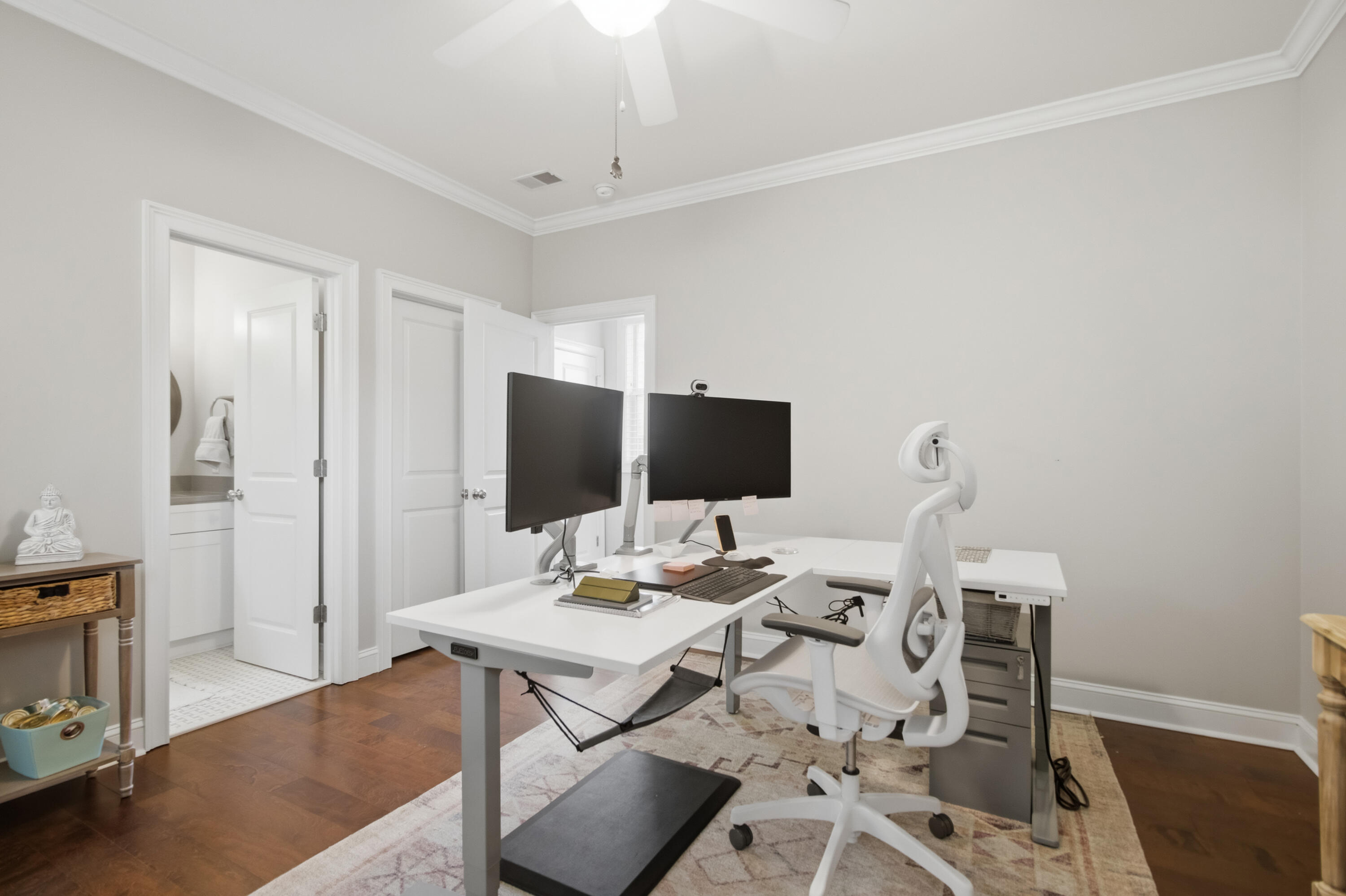 5138 Hyde Park Village Lane