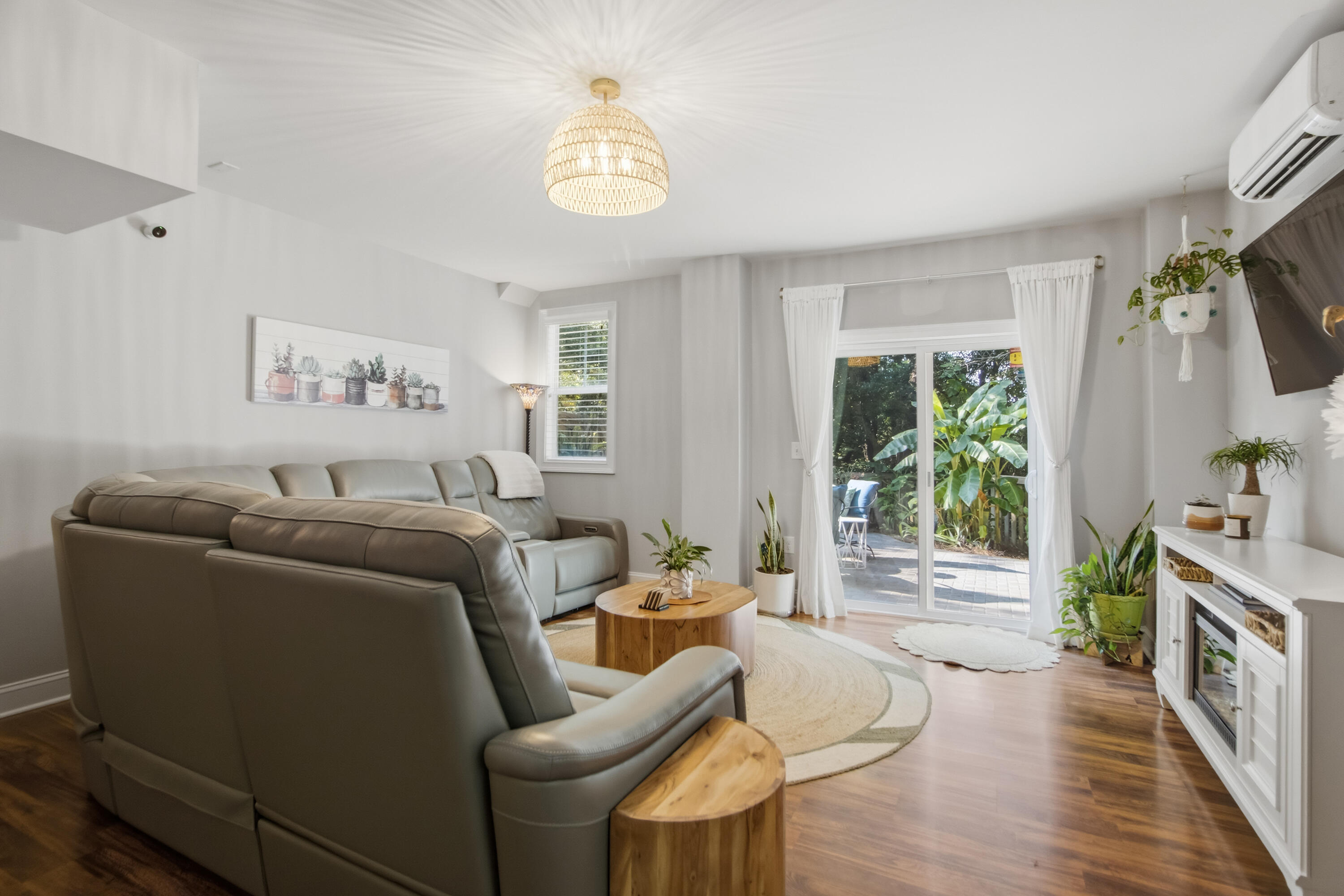 5138 Hyde Park Village Lane