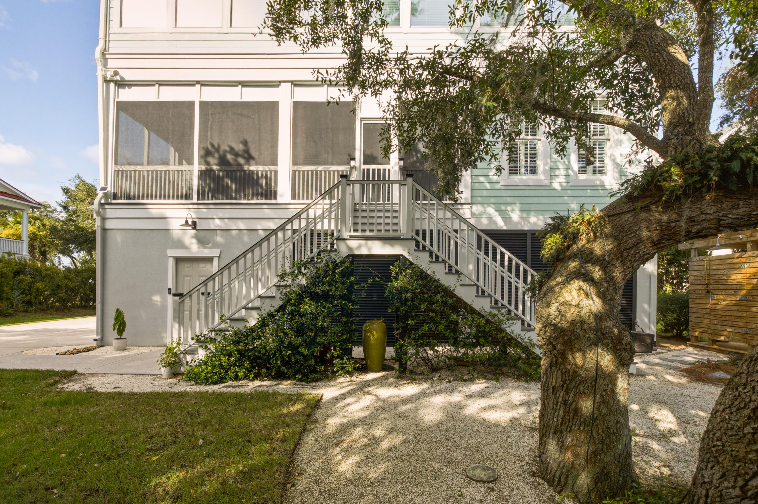 1853 Headquarters Plantation Drive