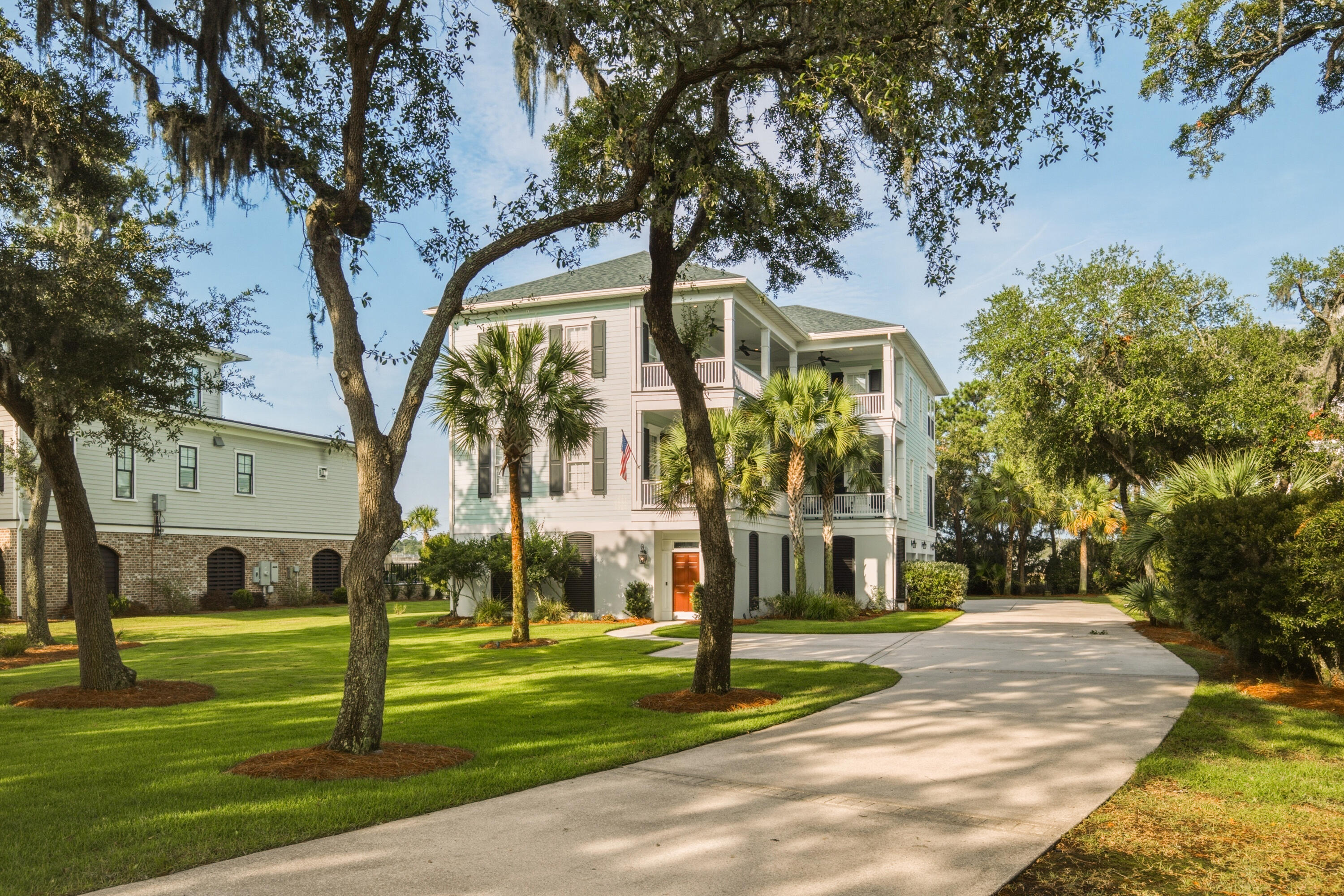 1853 Headquarters Plantation Drive