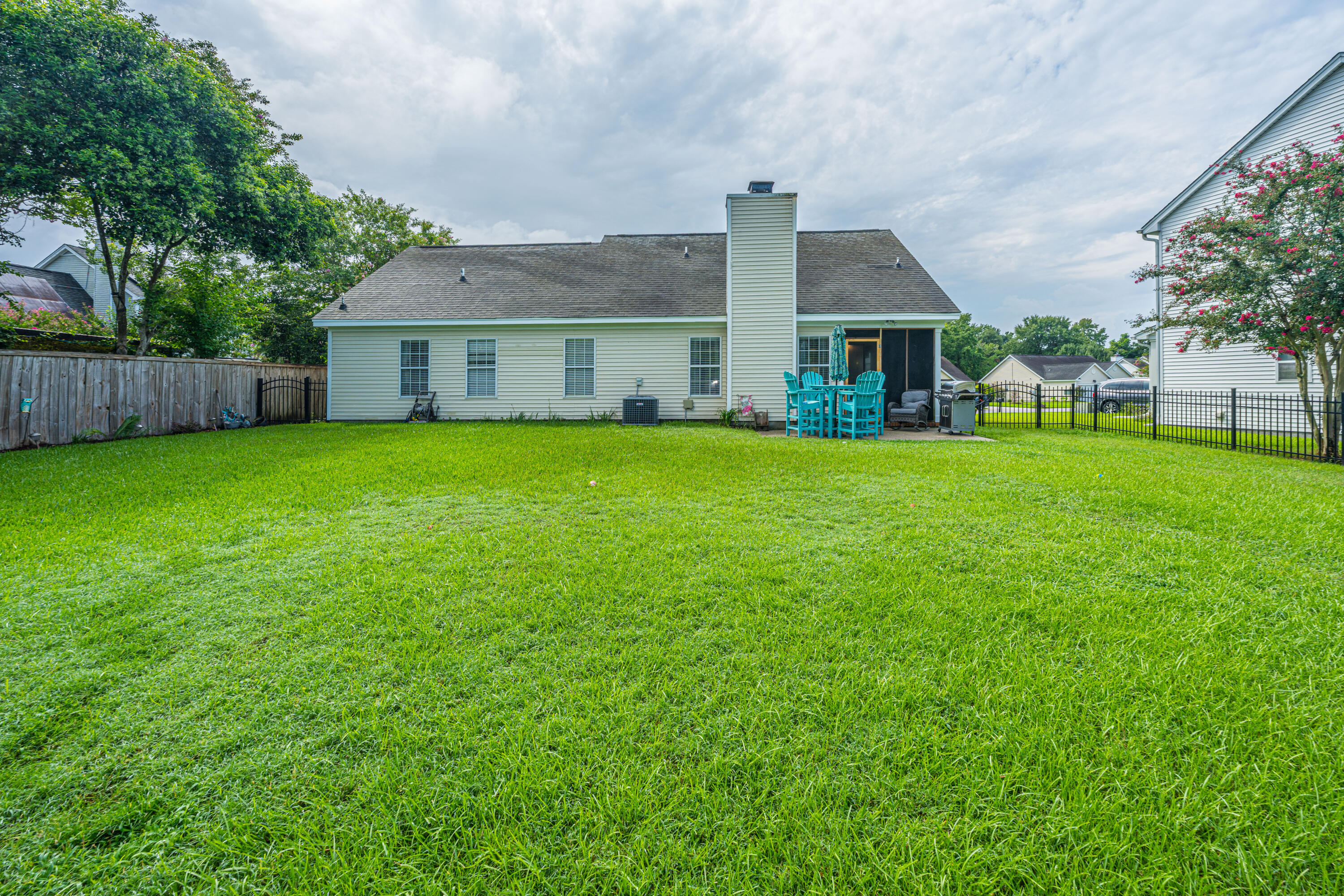 3247 Middleburry Lane