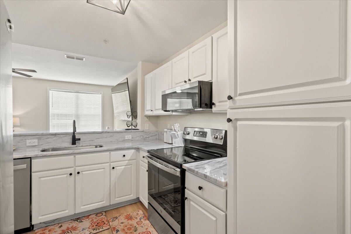 60 Fenwick Hall Allee # 1214
