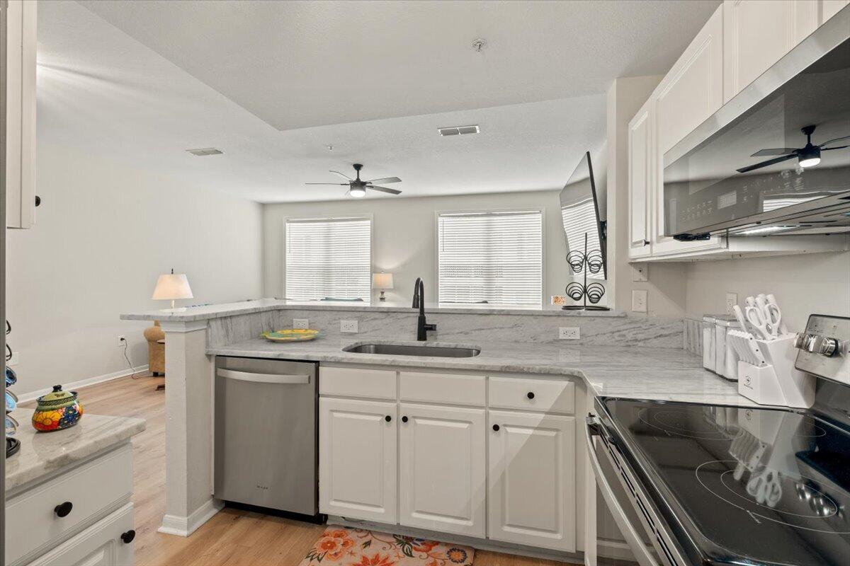 60 Fenwick Hall Allee # 1214