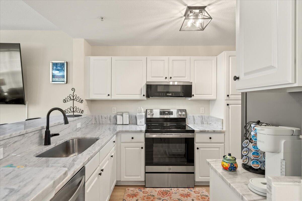60 Fenwick Hall Allee # 1214