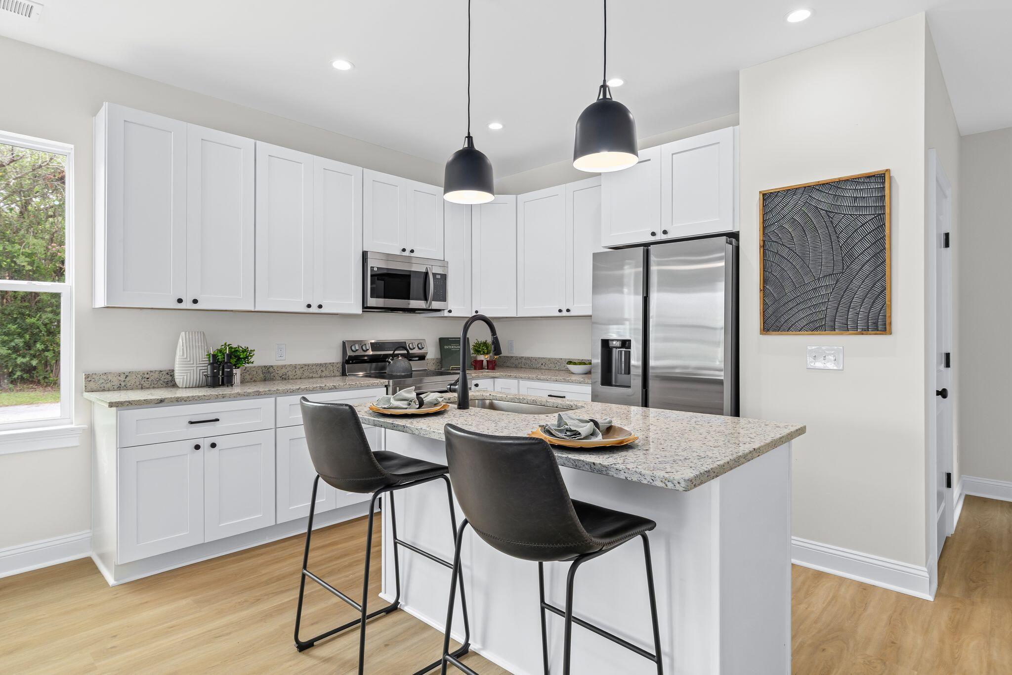 2015 Hampton Avenue