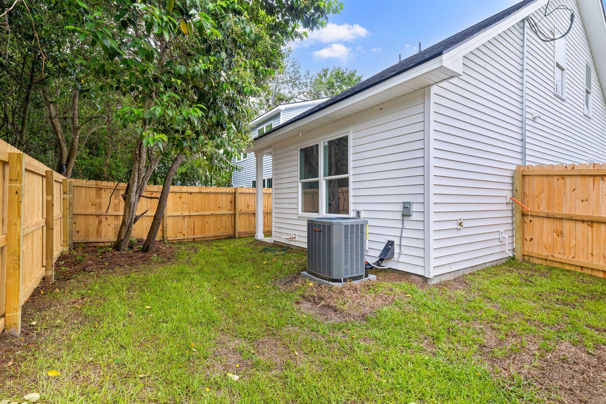 2015 Hampton Avenue