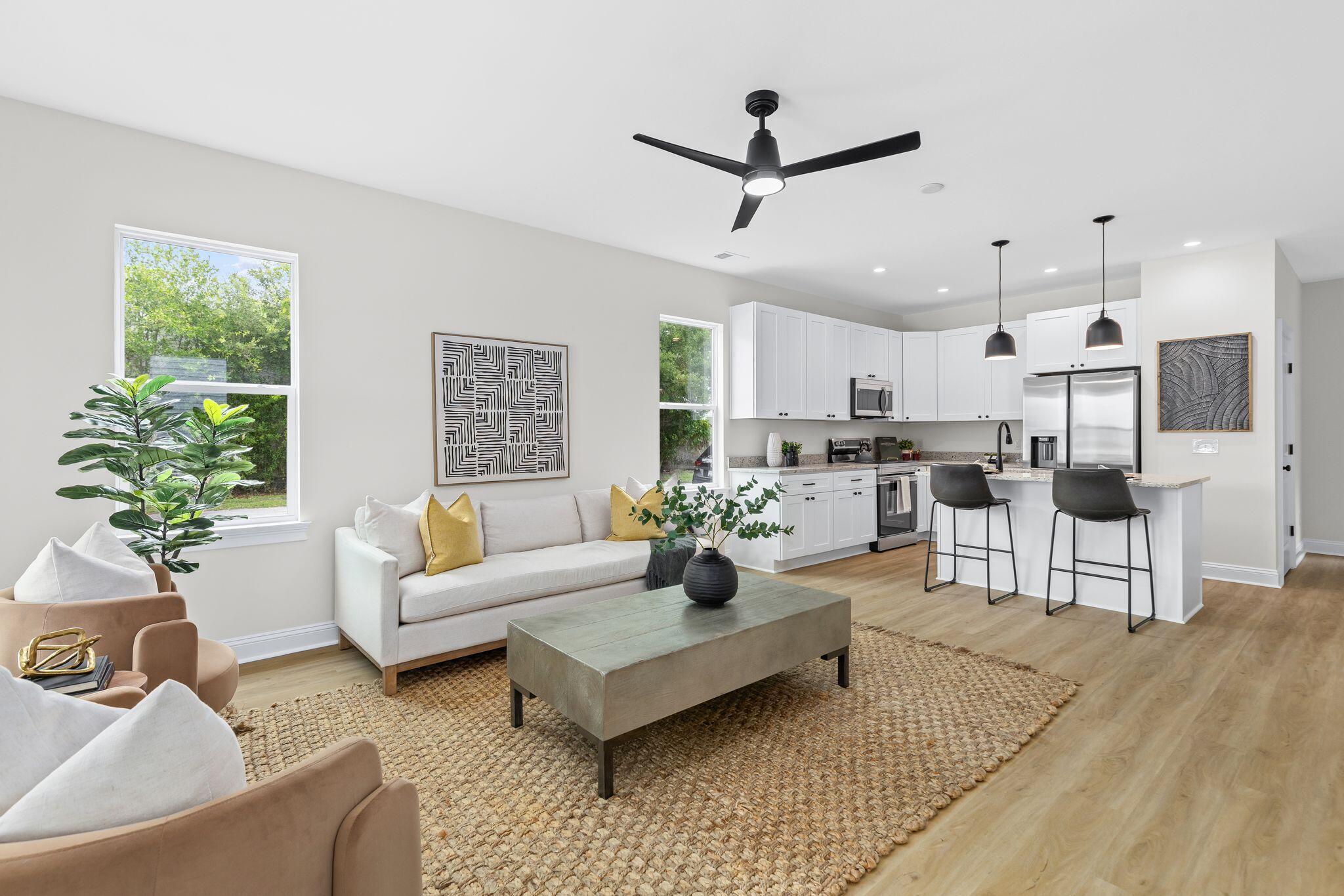 2015 Hampton Avenue