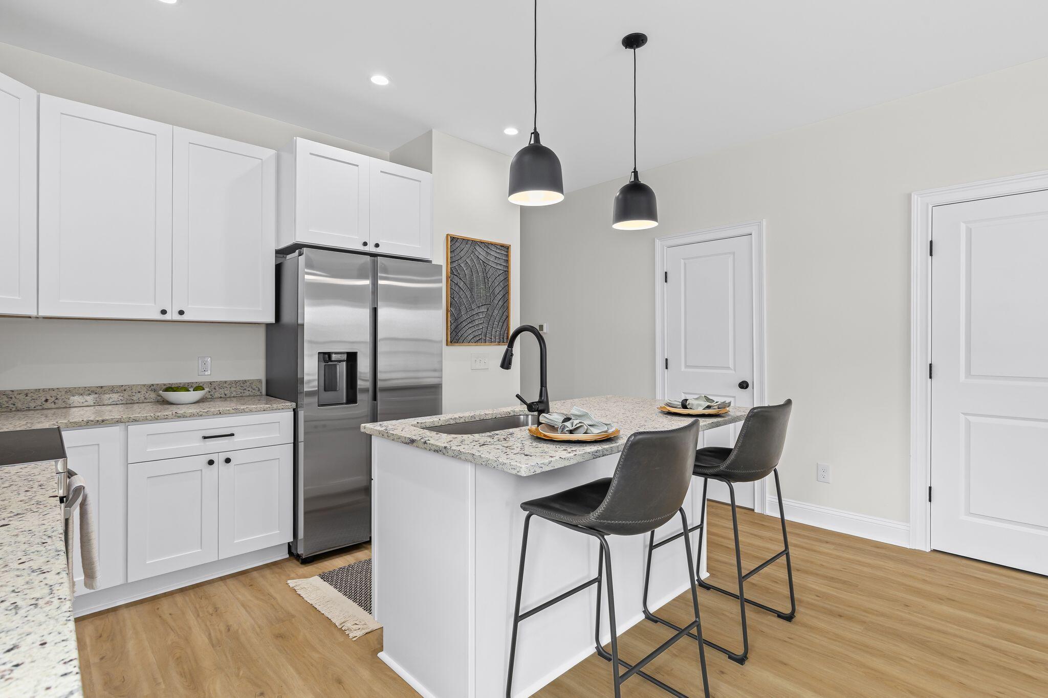 2015 Hampton Avenue