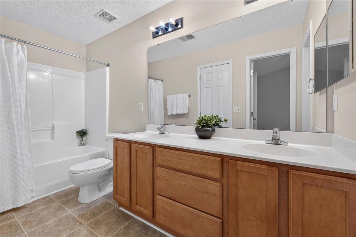 7941 Shadow Oak Drive