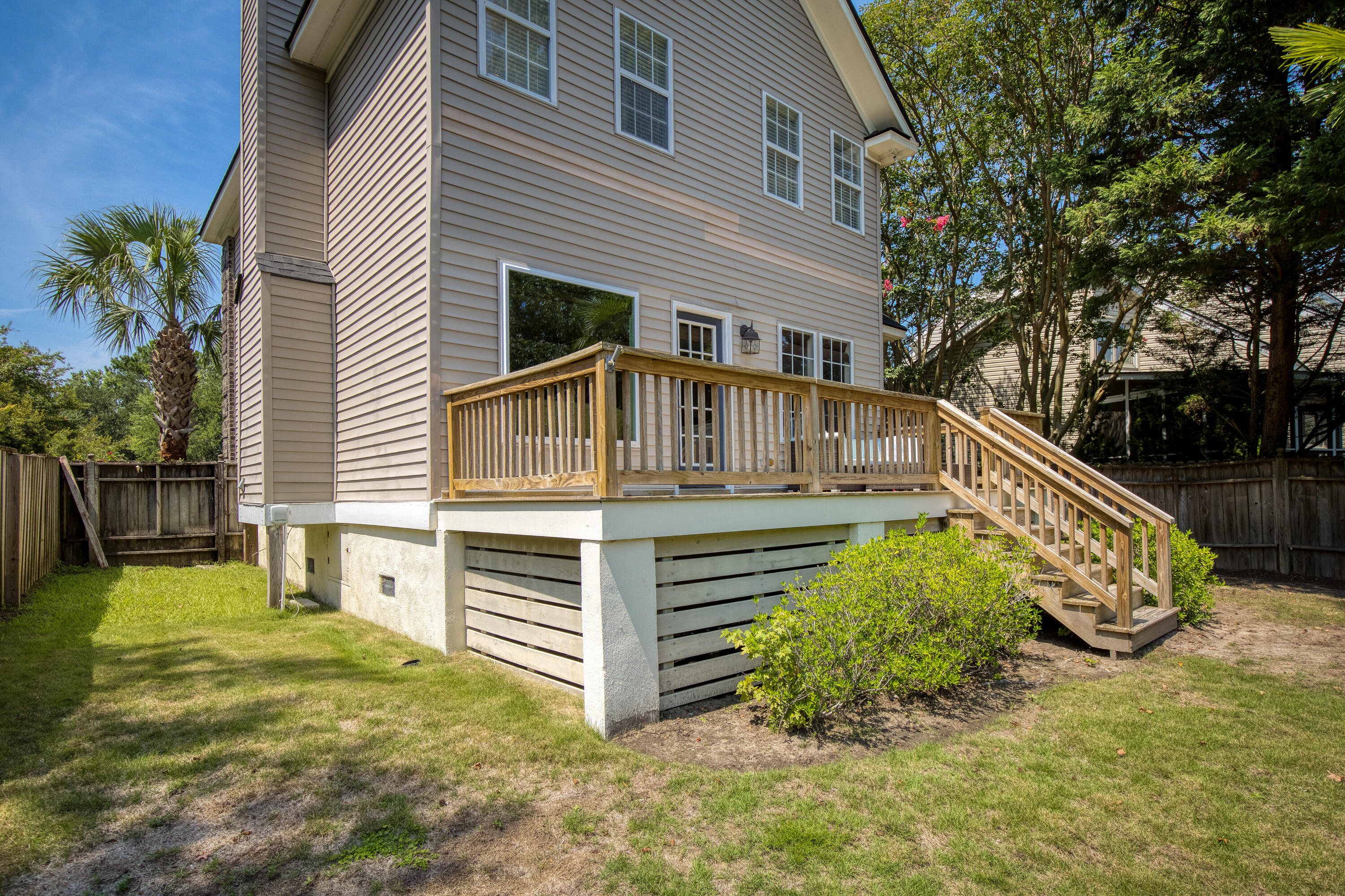812 Harbor Place Drive