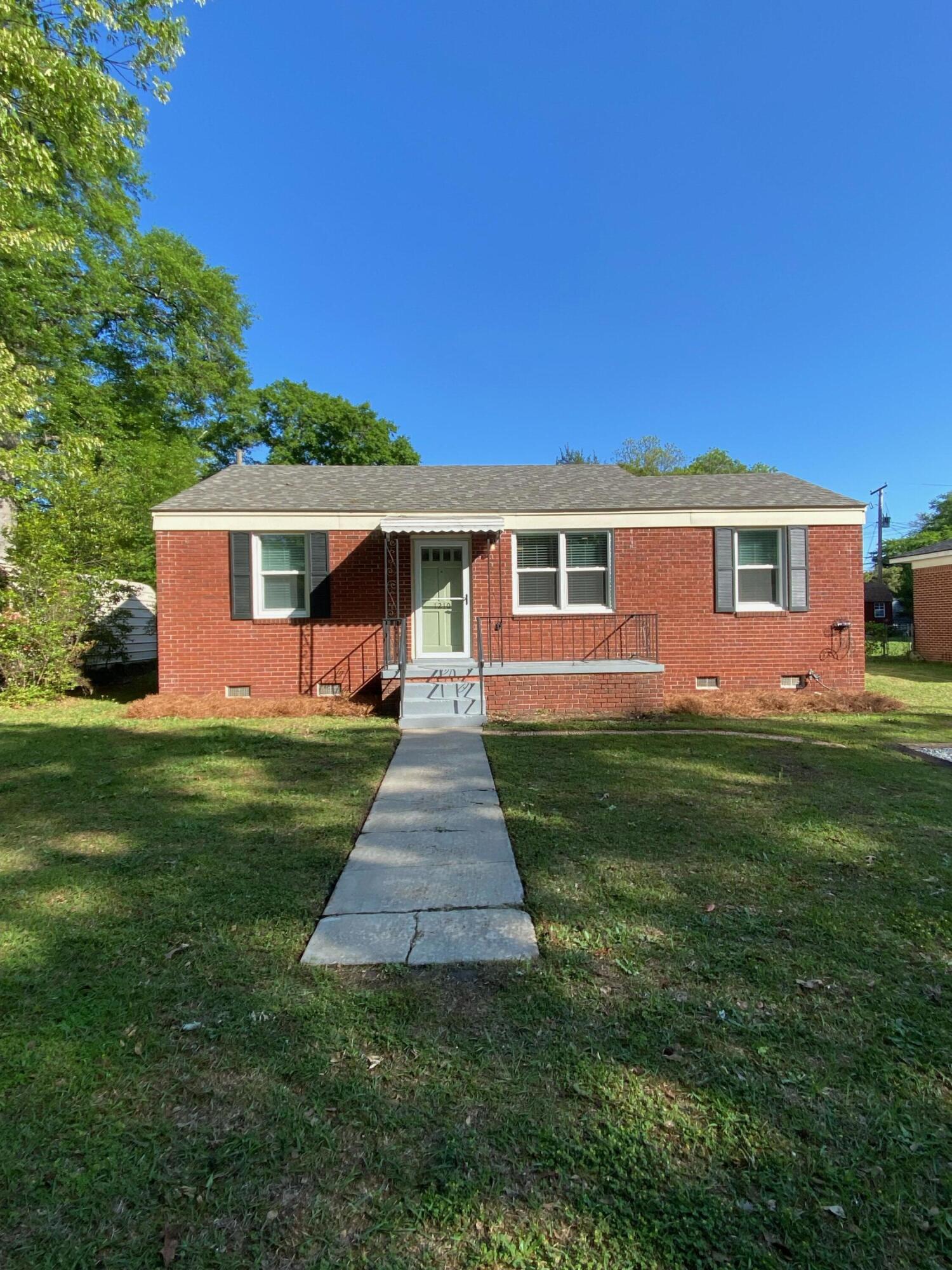 1210 Sunnyside Drive