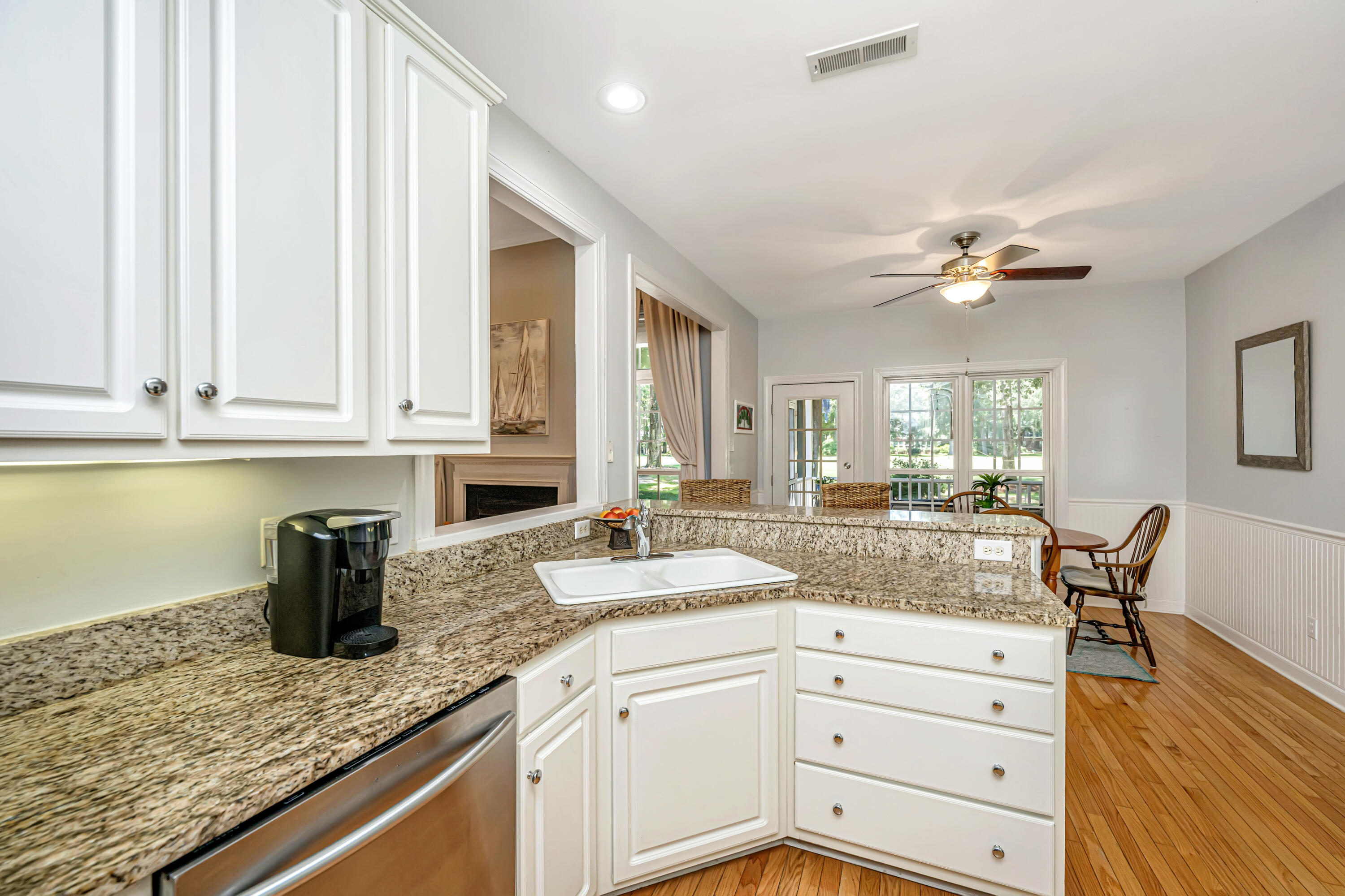 5201 Forest Oaks Drive